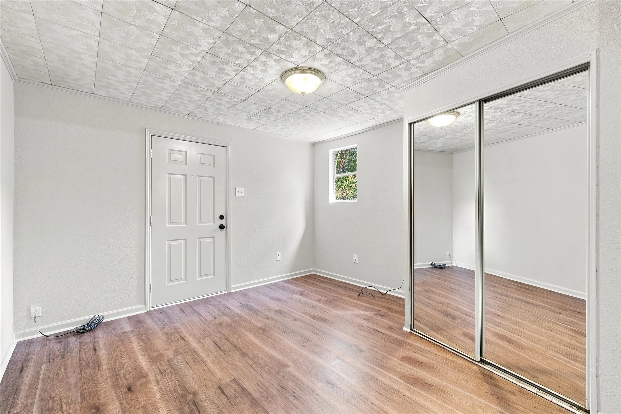 Single Family Residence For Sale in Mc Lennan County , 3216 Pewitt Drive, Waco, Texas 76706, 3 Bedroom, 2 Bathroom, Garage spaces, 1,036 Sqft, built in 1952, mls#21379604, Real Estate Agent in Waco, Homes For Sale in Mc Lennan county, Homes For Sale in Waco, Realtor in Waco Texas, Real Estate Brokerage Independent Realty Texas, Luminita Cordes Realtor