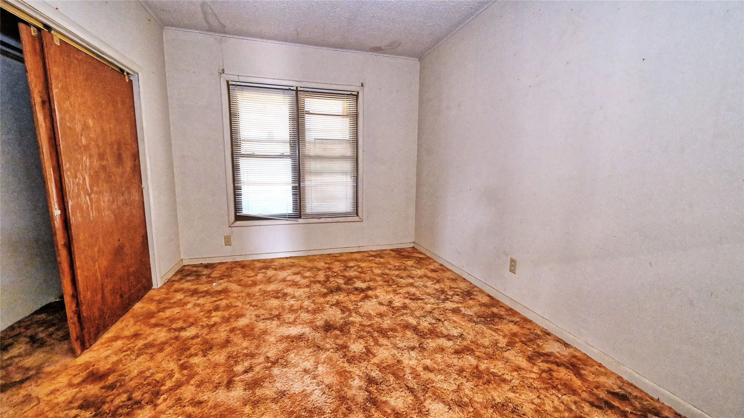 Single Family Residence For Sale in Montague County , 5423 Fm 1956, Nocona, Texas 76255, 4 Bedroom, 2 Bathroom, Garage spaces, 1,620 Sqft, built in 1955, mls#21369687, Real Estate Agent in Nocona, Homes For Sale in Montague county, Homes For Sale in Nocona, Realtor in Nocona Texas, Real Estate Brokerage Independent Realty Texas, Luminita Cordes Realtor