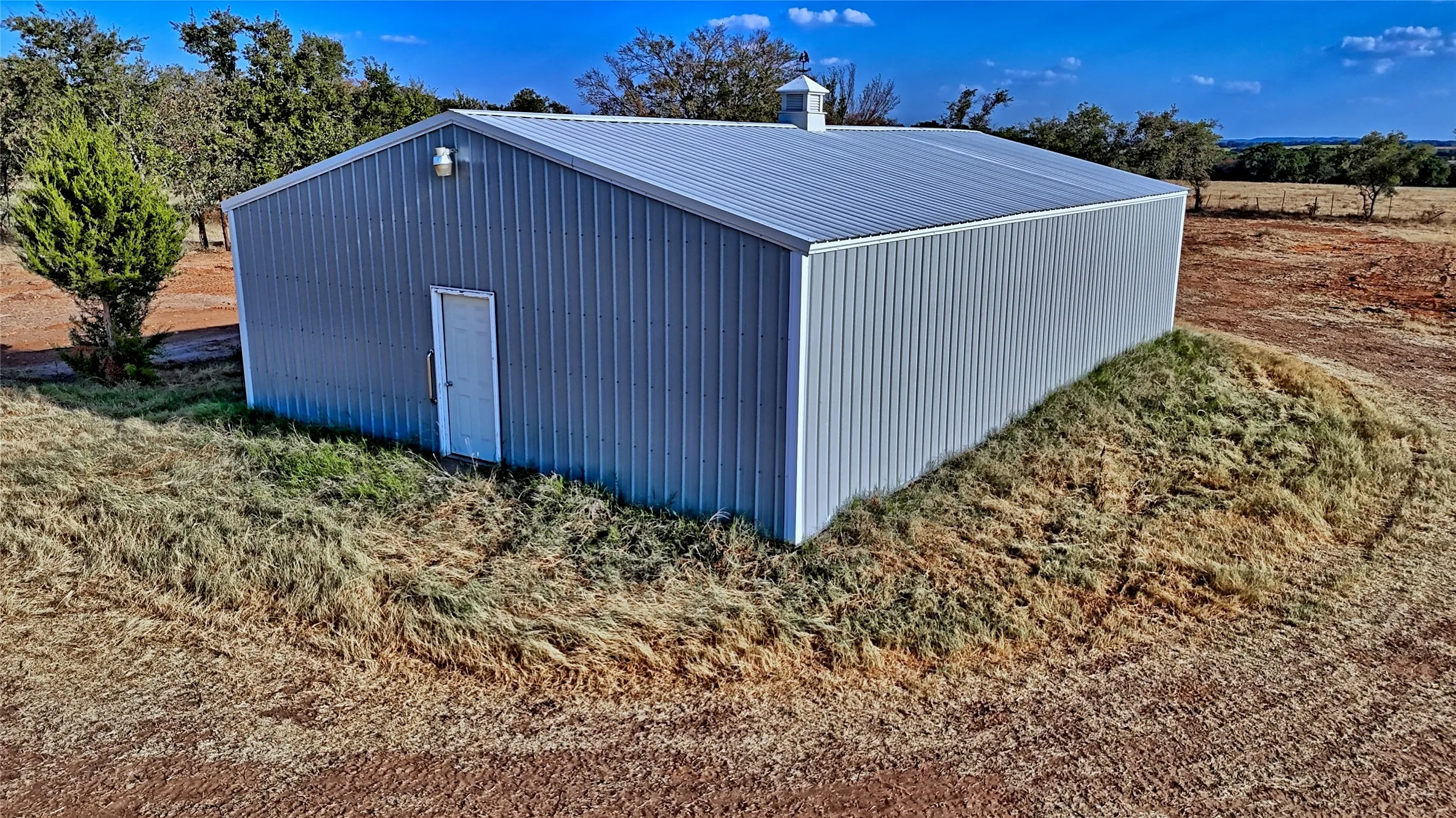 Single Family Residence For Sale in Montague County , 5423 Fm 1956, Nocona, Texas 76255, 4 Bedroom, 2 Bathroom, Garage spaces, 1,620 Sqft, built in 1955, mls#21369687, Real Estate Agent in Nocona, Homes For Sale in Montague county, Homes For Sale in Nocona, Realtor in Nocona Texas, Real Estate Brokerage Independent Realty Texas, Luminita Cordes Realtor