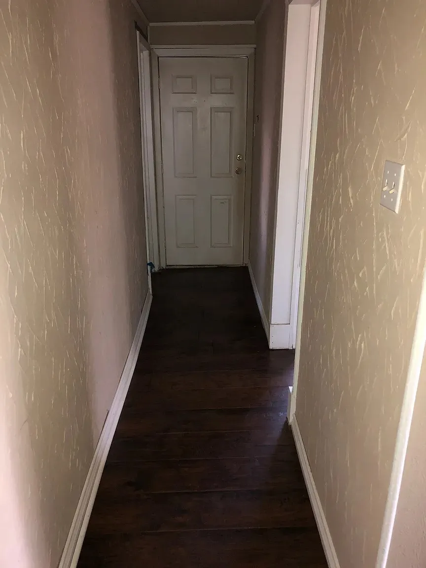 Single Family Residence For Sale in Johnson County , 203 S Kouns Street, Cleburne, Texas 76031, 1 Bedroom, 1 Bathroom, Garage spaces, 624 Sqft, built in 1945, mls#21379609, Real Estate Agent in Cleburne, Homes For Sale in Johnson county, Homes For Sale in Cleburne, Realtor in Cleburne Texas, Real Estate Brokerage Independent Realty Texas, Luminita Cordes Realtor