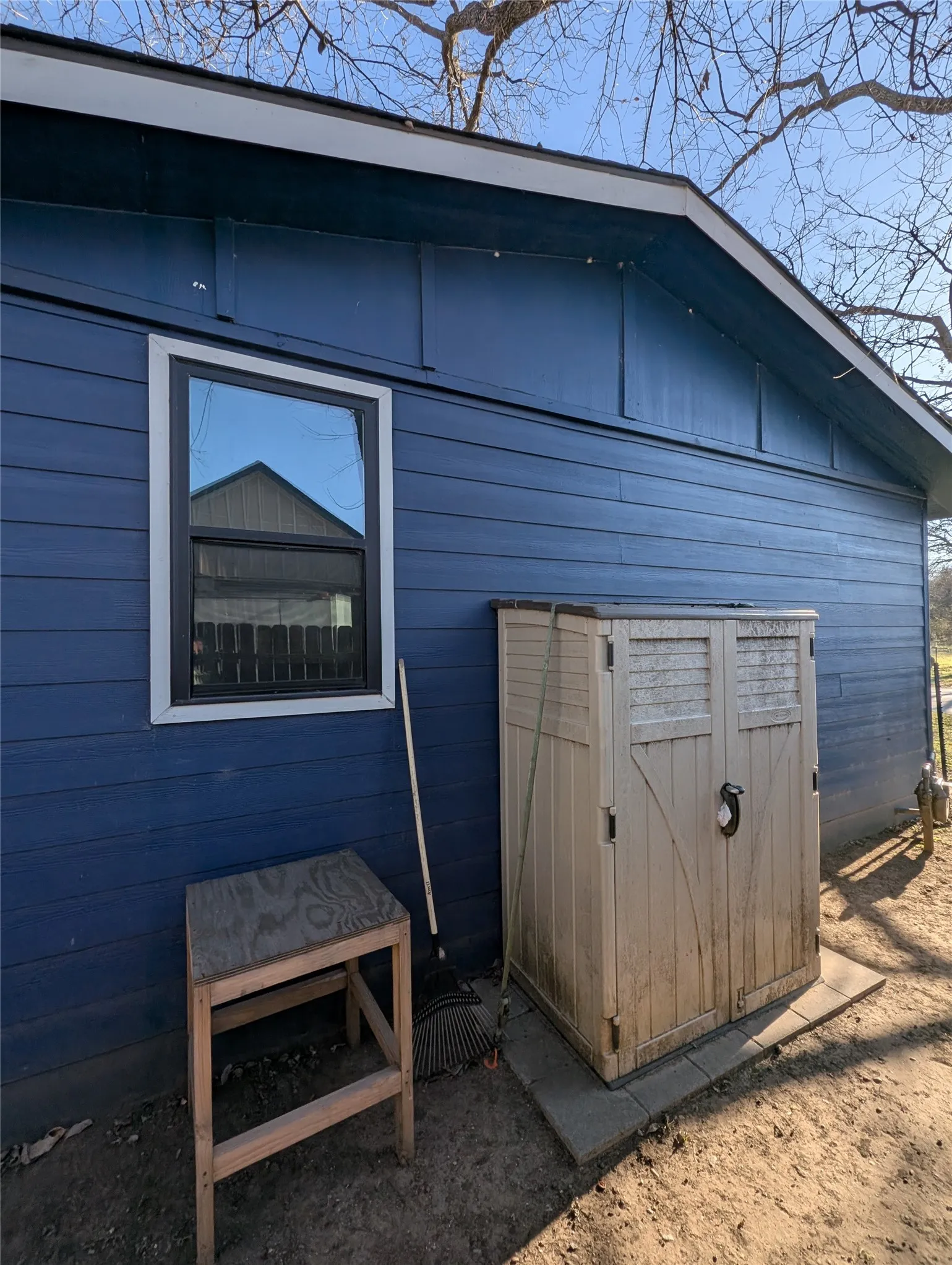 Single Family Residence For Sale in Johnson County , 203 S Kouns Street, Cleburne, Texas 76031, 1 Bedroom, 1 Bathroom, Garage spaces, 624 Sqft, built in 1945, mls#21379609, Real Estate Agent in Cleburne, Homes For Sale in Johnson county, Homes For Sale in Cleburne, Realtor in Cleburne Texas, Real Estate Brokerage Independent Realty Texas, Luminita Cordes Realtor