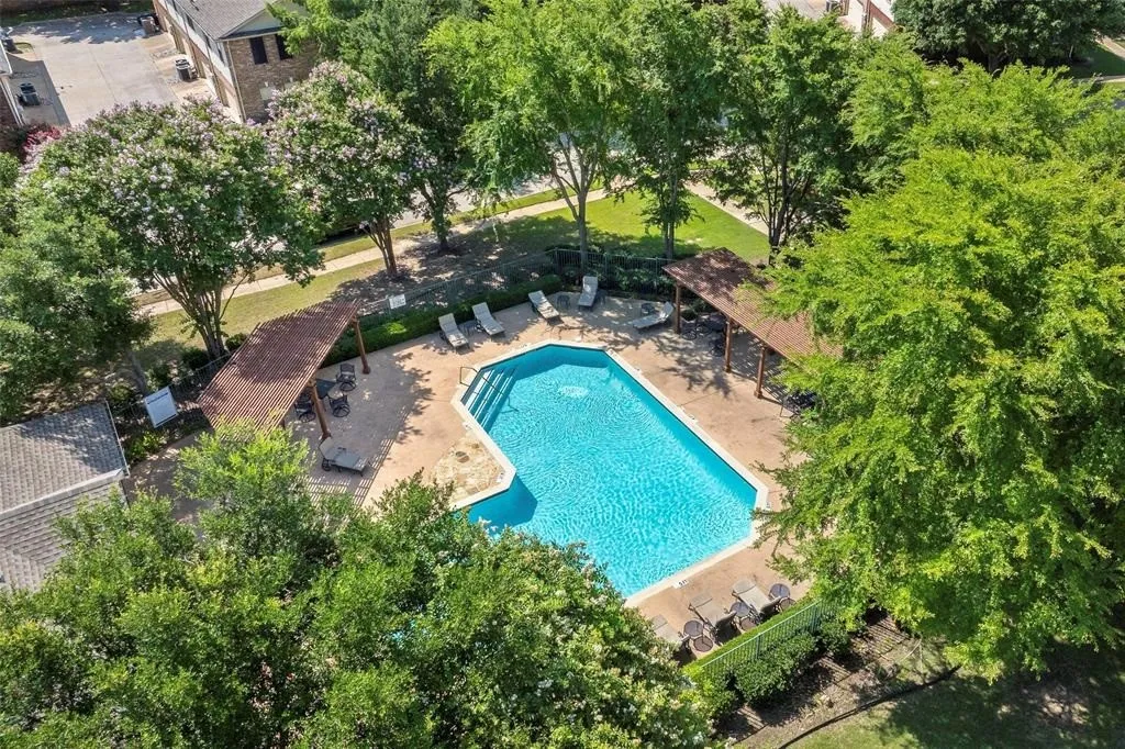 Townhouse For Rent in Collin County , 4152 Kyndra Circle, Richardson, Texas 75082, 3 Bedroom, 3 Bathroom, 2 Garage spaces, 1,497 Sqft, built in 2005, mls#21379610, Real Estate Agent in Richardson, Homes For Rent in Collin county, Homes For Rent in Richardson, Realtor in Richardson Texas, Real Estate Brokerage Independent Realty Texas, Luminita Cordes Realtor
