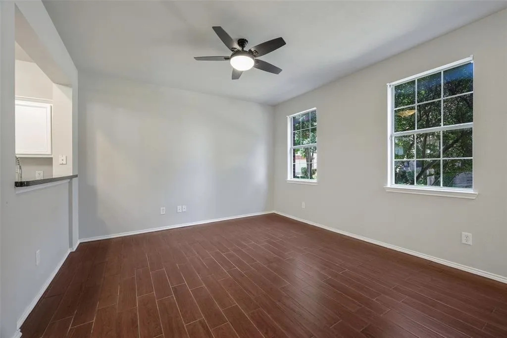 Townhouse For Rent in Collin County , 4152 Kyndra Circle, Richardson, Texas 75082, 3 Bedroom, 3 Bathroom, 2 Garage spaces, 1,497 Sqft, built in 2005, mls#21379610, Real Estate Agent in Richardson, Homes For Rent in Collin county, Homes For Rent in Richardson, Realtor in Richardson Texas, Real Estate Brokerage Independent Realty Texas, Luminita Cordes Realtor