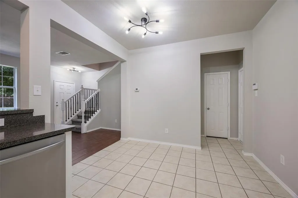 Townhouse For Rent in Collin County , 4152 Kyndra Circle, Richardson, Texas 75082, 3 Bedroom, 3 Bathroom, 2 Garage spaces, 1,497 Sqft, built in 2005, mls#21379610, Real Estate Agent in Richardson, Homes For Rent in Collin county, Homes For Rent in Richardson, Realtor in Richardson Texas, Real Estate Brokerage Independent Realty Texas, Luminita Cordes Realtor