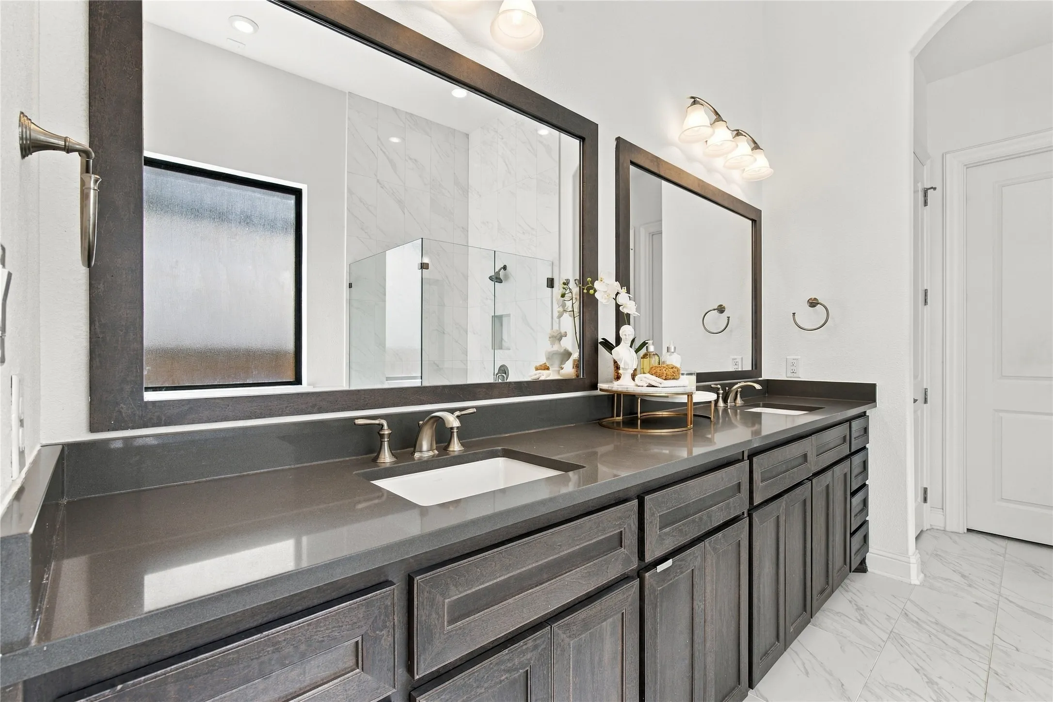 Single Family Residence For Sale in Collin County , 848 Baugh Drive, Allen, Texas 75013, 5 Bedroom, 5 Bathroom, 2 Garage spaces, 3,638 Sqft, built in 2020, mls#21379601, Real Estate Agent in Allen, Homes For Sale in Collin county, Homes For Sale in Allen, Realtor in Allen Texas, Real Estate Brokerage Independent Realty Texas, Luminita Cordes Realtor
