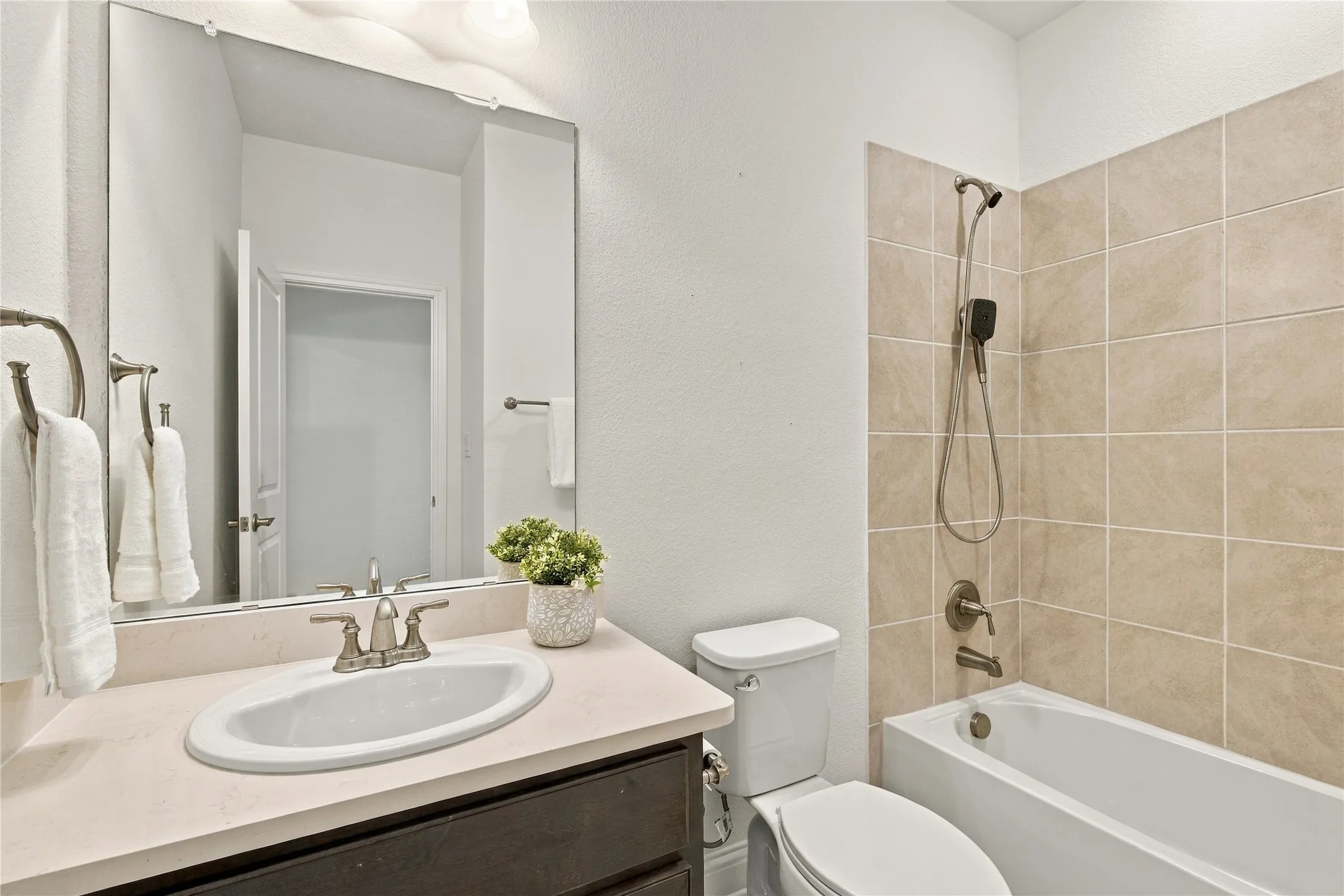 Single Family Residence For Sale in Collin County , 848 Baugh Drive, Allen, Texas 75013, 5 Bedroom, 5 Bathroom, 2 Garage spaces, 3,638 Sqft, built in 2020, mls#21379601, Real Estate Agent in Allen, Homes For Sale in Collin county, Homes For Sale in Allen, Realtor in Allen Texas, Real Estate Brokerage Independent Realty Texas, Luminita Cordes Realtor