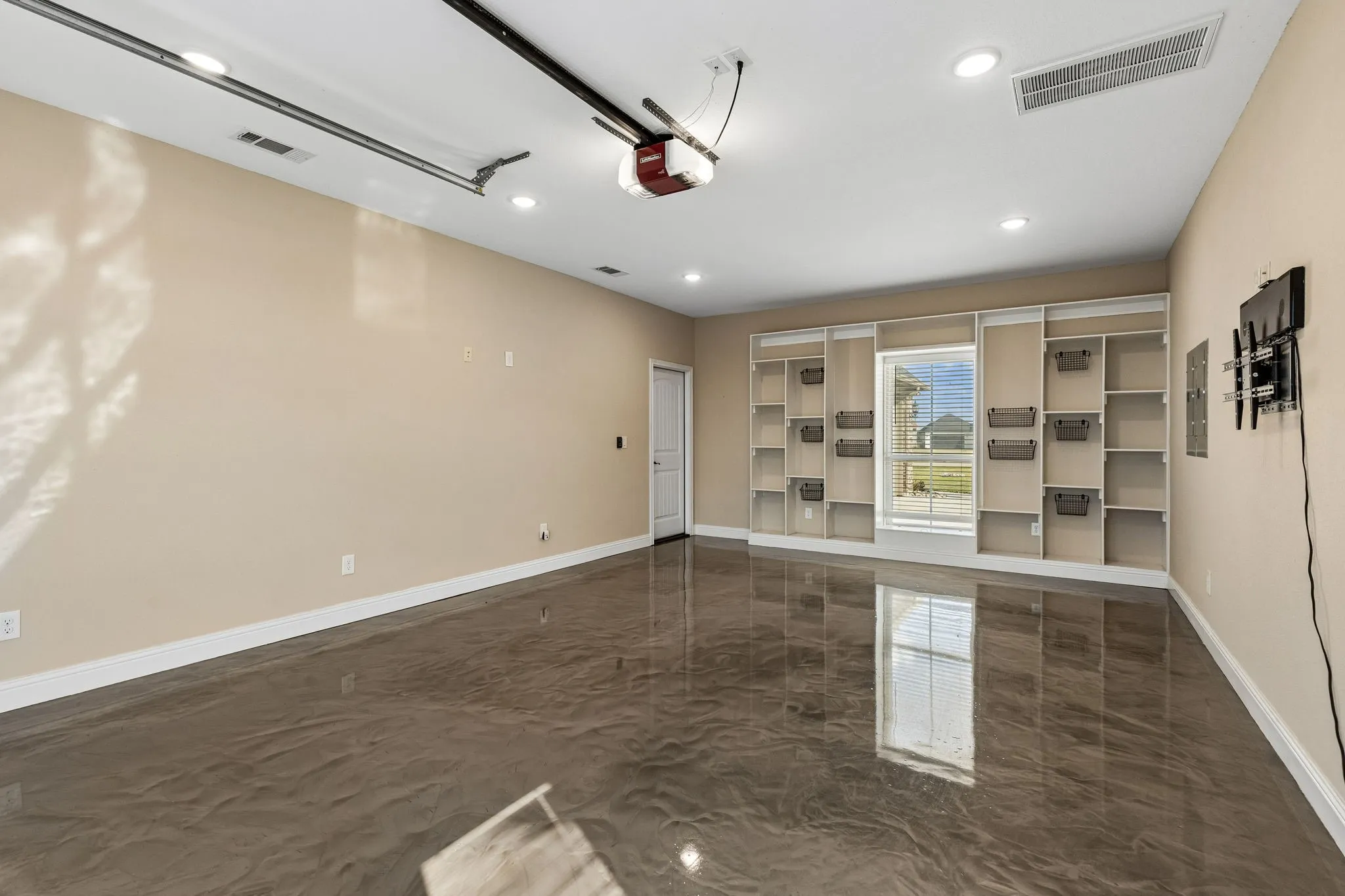 Gameroom, gym, whatever your heart desires. This room has AC.