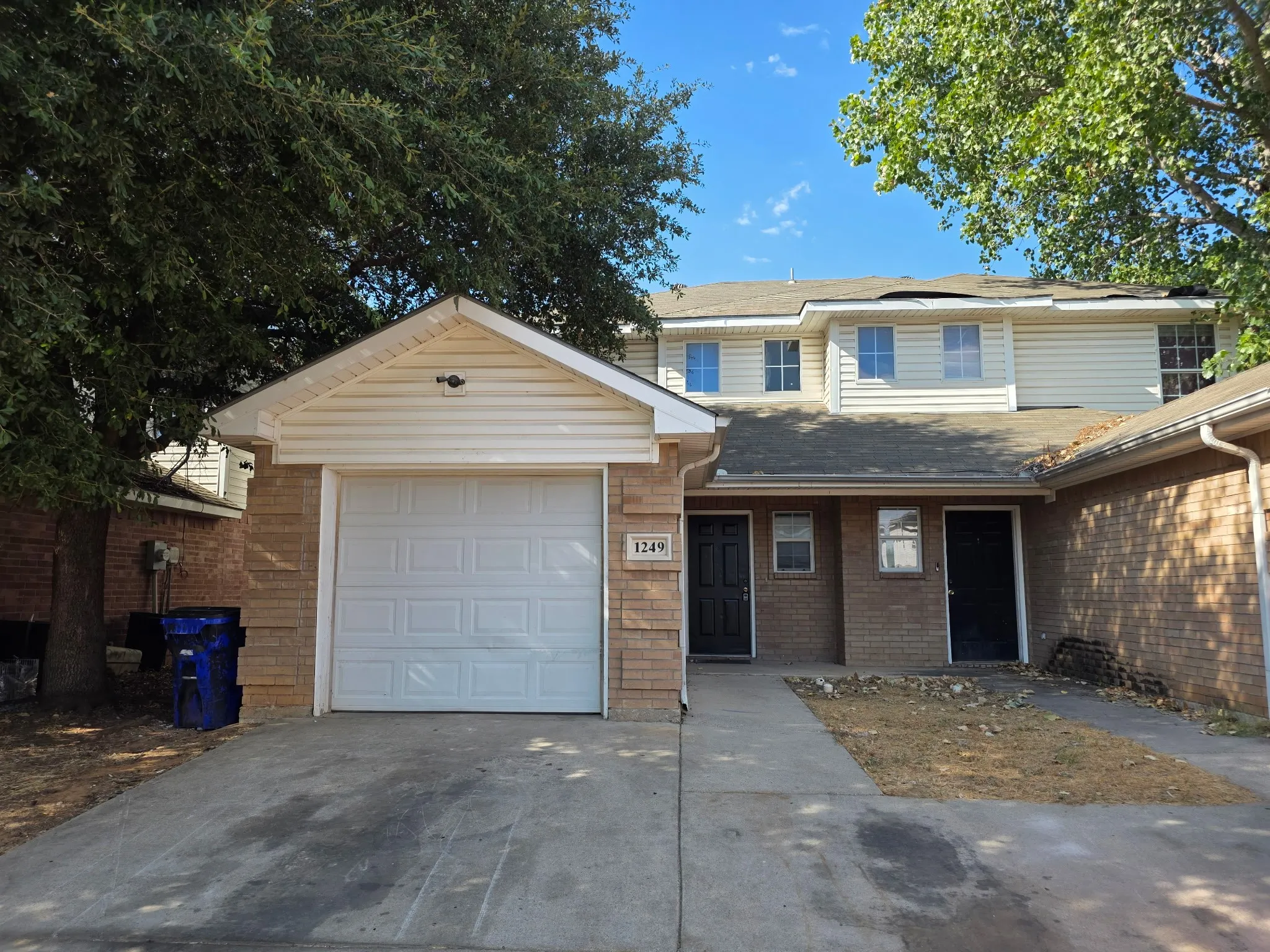 Single Family Residence For Sale in Tarrant County , 1249 Village Garden Drive, Azle, Texas 76020, 4 Bedroom, 2 Bathroom, 1 Garage spaces, 1,246 Sqft, built in 2005, mls#21379611, Real Estate Agent in Azle, Homes For Sale in Tarrant county, Homes For Sale in Azle, Realtor in Azle Texas, Real Estate Brokerage Independent Realty Texas, Luminita Cordes Realtor