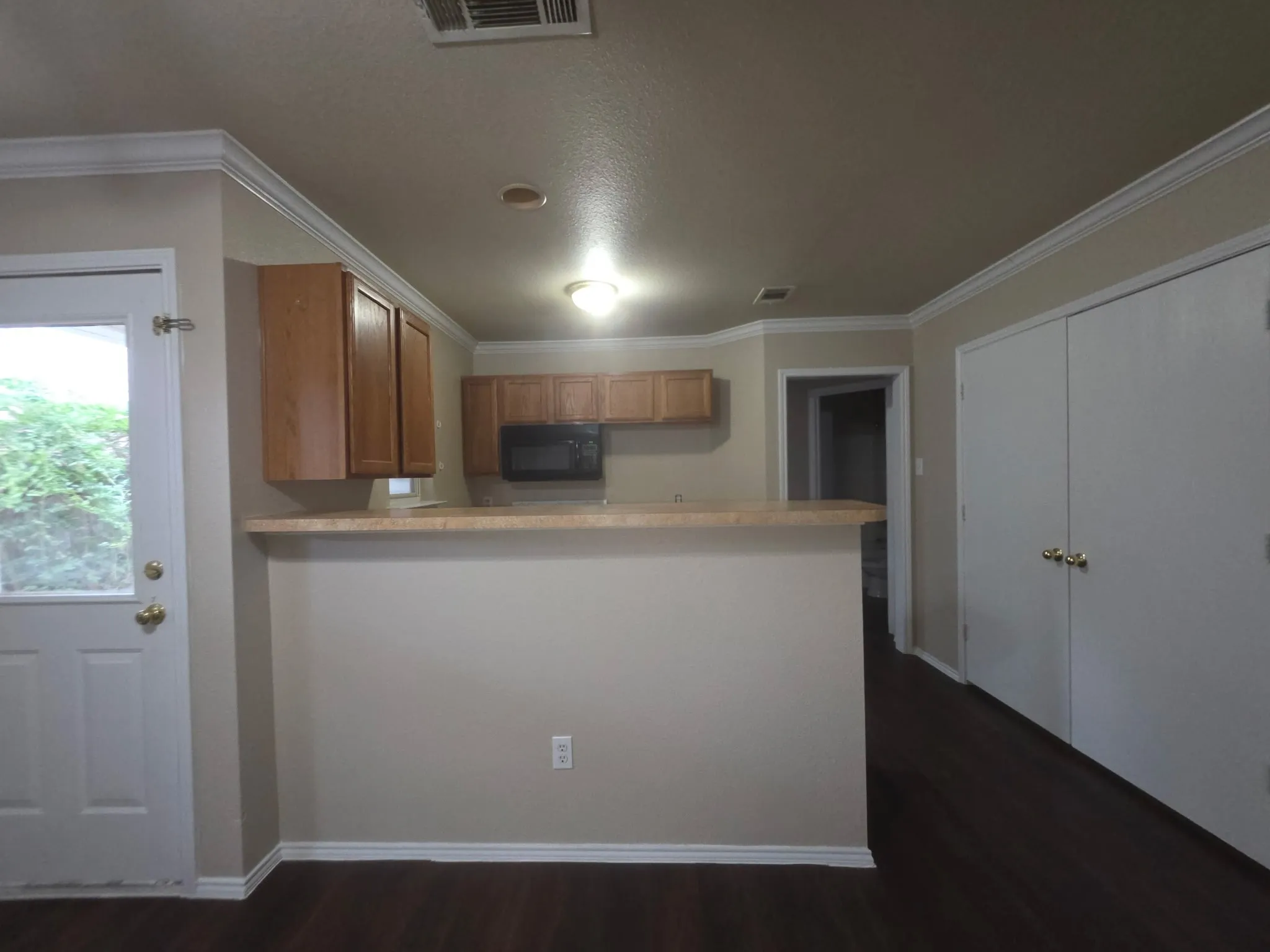 Single Family Residence For Sale in Tarrant County , 1249 Village Garden Drive, Azle, Texas 76020, 4 Bedroom, 2 Bathroom, 1 Garage spaces, 1,246 Sqft, built in 2005, mls#21379611, Real Estate Agent in Azle, Homes For Sale in Tarrant county, Homes For Sale in Azle, Realtor in Azle Texas, Real Estate Brokerage Independent Realty Texas, Luminita Cordes Realtor