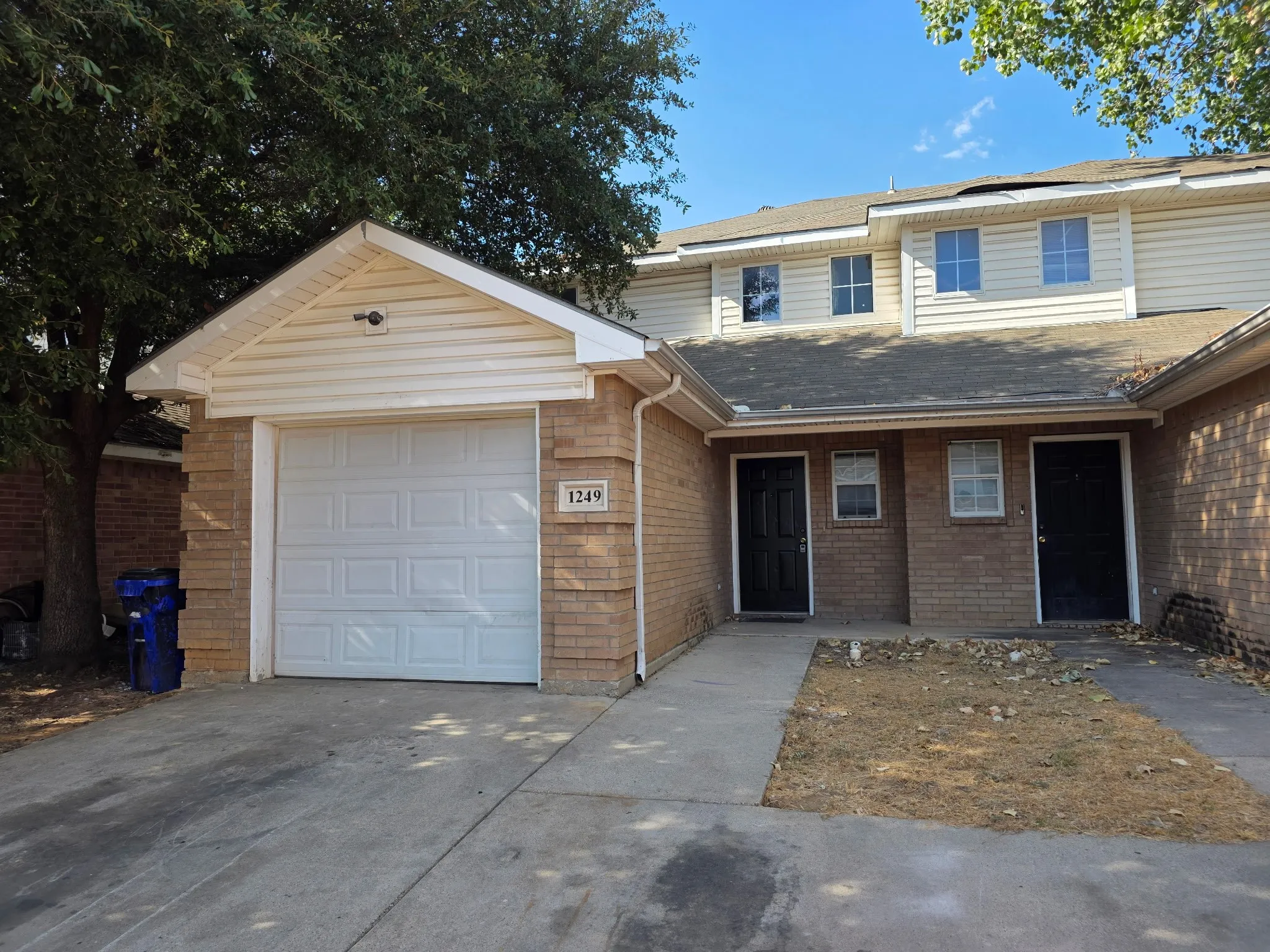 Single Family Residence For Sale in Tarrant County , 1249 Village Garden Drive, Azle, Texas 76020, 4 Bedroom, 2 Bathroom, 1 Garage spaces, 1,246 Sqft, built in 2005, mls#21379611, Real Estate Agent in Azle, Homes For Sale in Tarrant county, Homes For Sale in Azle, Realtor in Azle Texas, Real Estate Brokerage Independent Realty Texas, Luminita Cordes Realtor