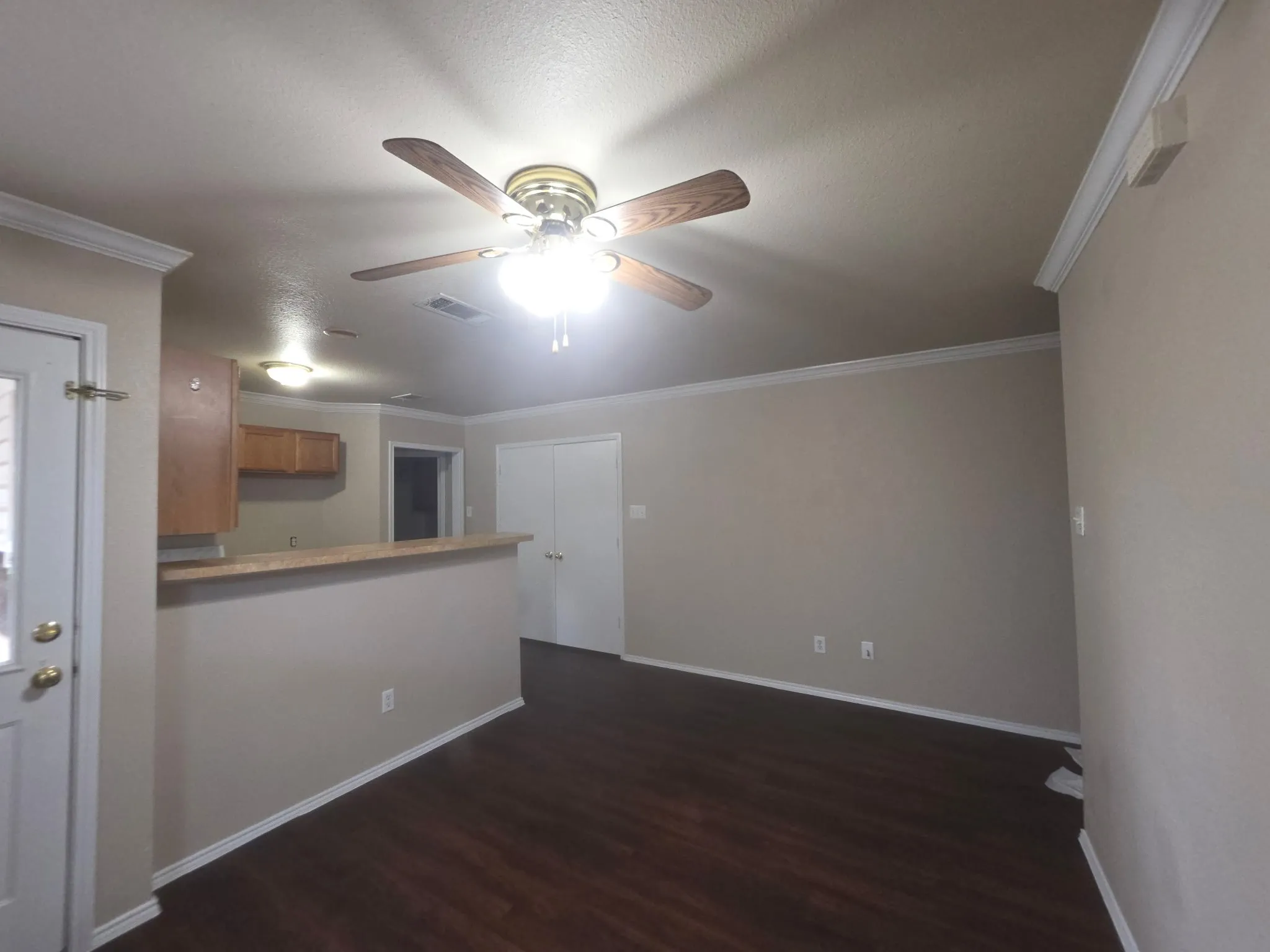 Single Family Residence For Sale in Tarrant County , 1249 Village Garden Drive, Azle, Texas 76020, 4 Bedroom, 2 Bathroom, 1 Garage spaces, 1,246 Sqft, built in 2005, mls#21379611, Real Estate Agent in Azle, Homes For Sale in Tarrant county, Homes For Sale in Azle, Realtor in Azle Texas, Real Estate Brokerage Independent Realty Texas, Luminita Cordes Realtor