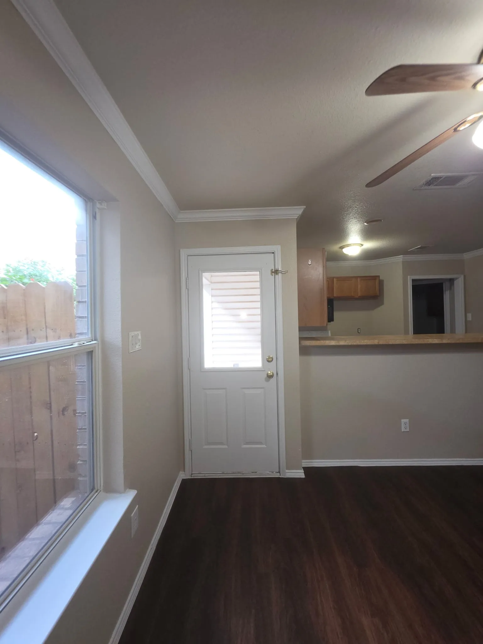 Single Family Residence For Sale in Tarrant County , 1249 Village Garden Drive, Azle, Texas 76020, 4 Bedroom, 2 Bathroom, 1 Garage spaces, 1,246 Sqft, built in 2005, mls#21379611, Real Estate Agent in Azle, Homes For Sale in Tarrant county, Homes For Sale in Azle, Realtor in Azle Texas, Real Estate Brokerage Independent Realty Texas, Luminita Cordes Realtor