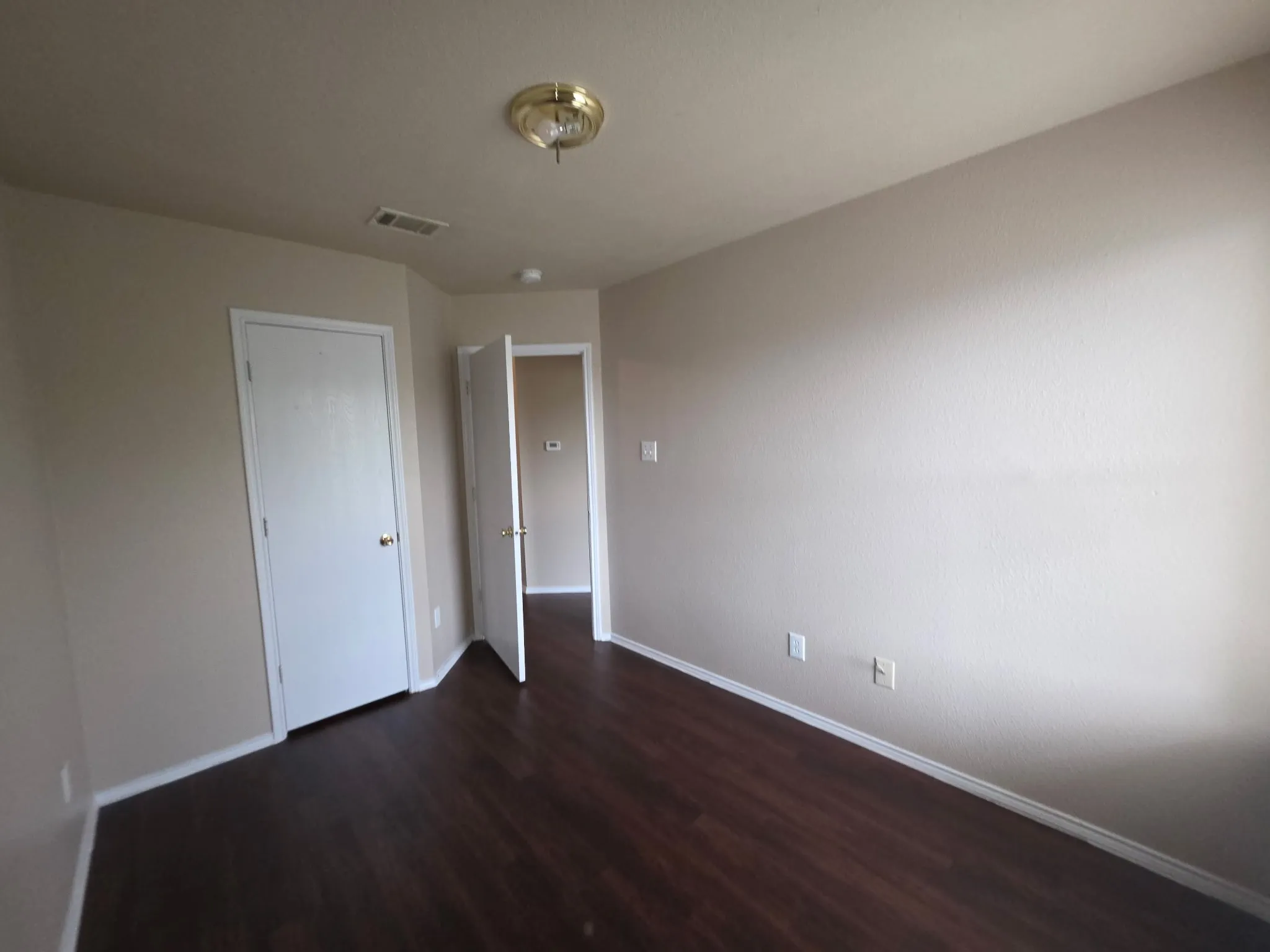 Single Family Residence For Sale in Tarrant County , 1249 Village Garden Drive, Azle, Texas 76020, 4 Bedroom, 2 Bathroom, 1 Garage spaces, 1,246 Sqft, built in 2005, mls#21379611, Real Estate Agent in Azle, Homes For Sale in Tarrant county, Homes For Sale in Azle, Realtor in Azle Texas, Real Estate Brokerage Independent Realty Texas, Luminita Cordes Realtor