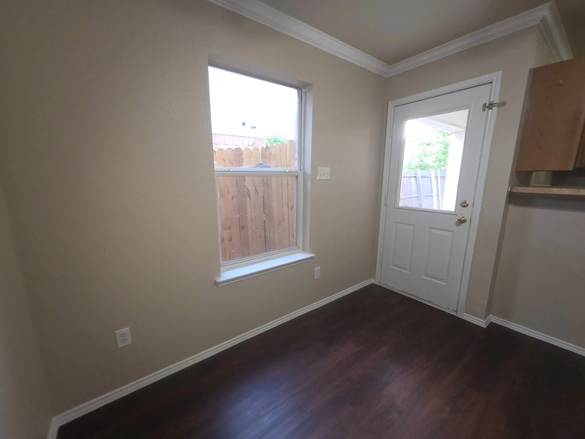 Single Family Residence For Sale in Tarrant County , 1249 Village Garden Drive, Azle, Texas 76020, 4 Bedroom, 2 Bathroom, 1 Garage spaces, 1,246 Sqft, built in 2005, mls#21379611, Real Estate Agent in Azle, Homes For Sale in Tarrant county, Homes For Sale in Azle, Realtor in Azle Texas, Real Estate Brokerage Independent Realty Texas, Luminita Cordes Realtor