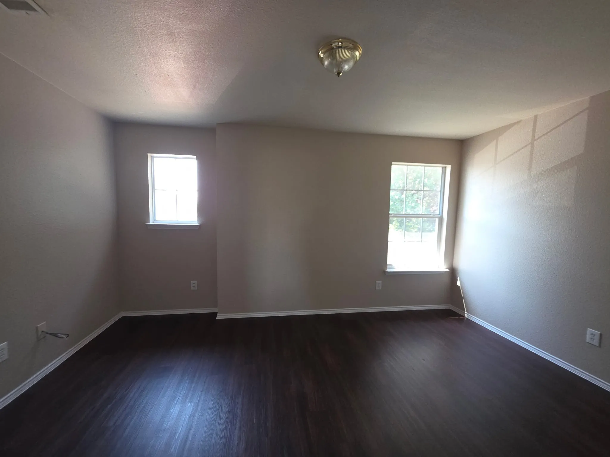 Single Family Residence For Sale in Tarrant County , 1249 Village Garden Drive, Azle, Texas 76020, 4 Bedroom, 2 Bathroom, 1 Garage spaces, 1,246 Sqft, built in 2005, mls#21379611, Real Estate Agent in Azle, Homes For Sale in Tarrant county, Homes For Sale in Azle, Realtor in Azle Texas, Real Estate Brokerage Independent Realty Texas, Luminita Cordes Realtor