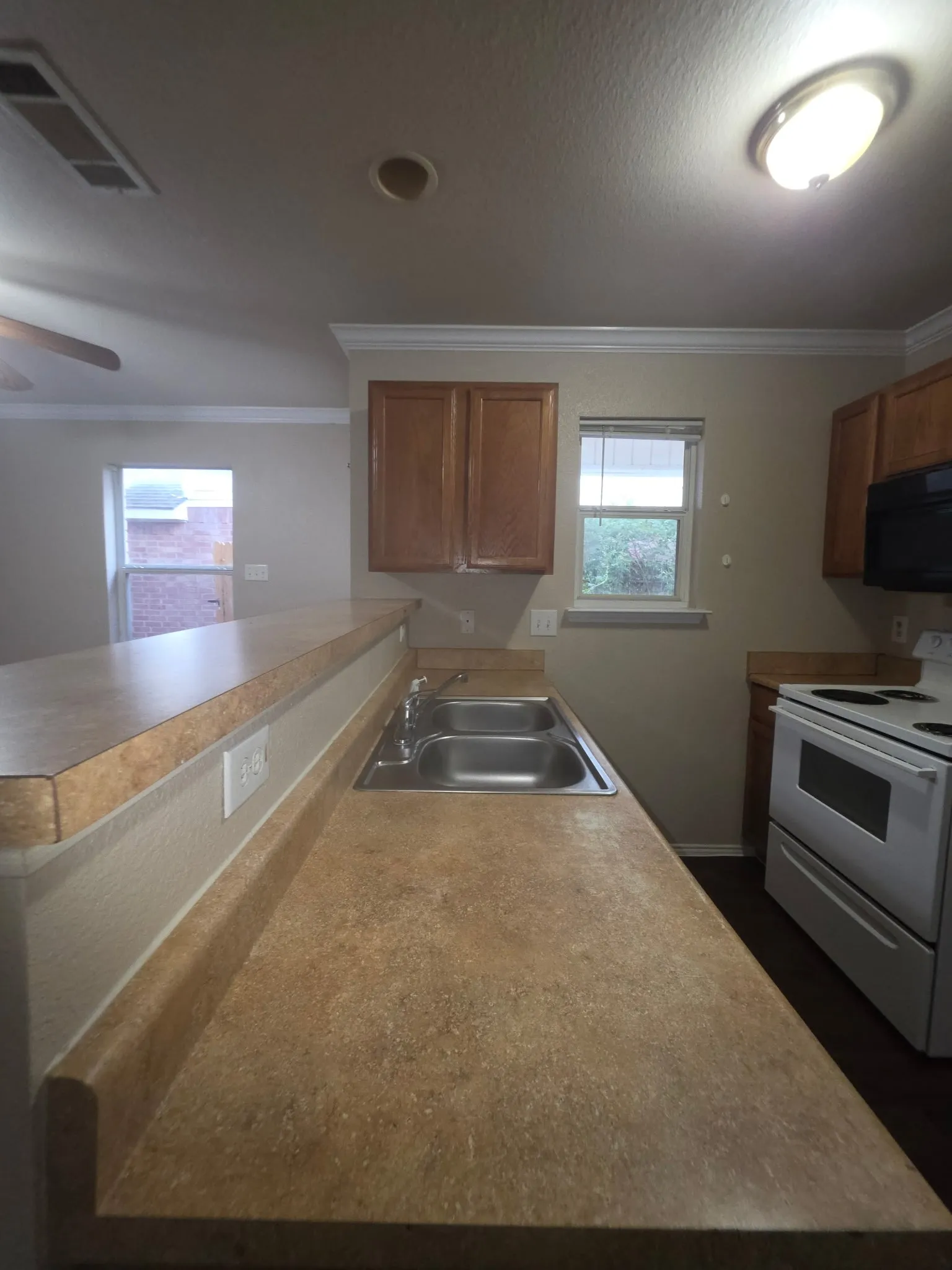 Single Family Residence For Sale in Tarrant County , 1249 Village Garden Drive, Azle, Texas 76020, 4 Bedroom, 2 Bathroom, 1 Garage spaces, 1,246 Sqft, built in 2005, mls#21379611, Real Estate Agent in Azle, Homes For Sale in Tarrant county, Homes For Sale in Azle, Realtor in Azle Texas, Real Estate Brokerage Independent Realty Texas, Luminita Cordes Realtor
