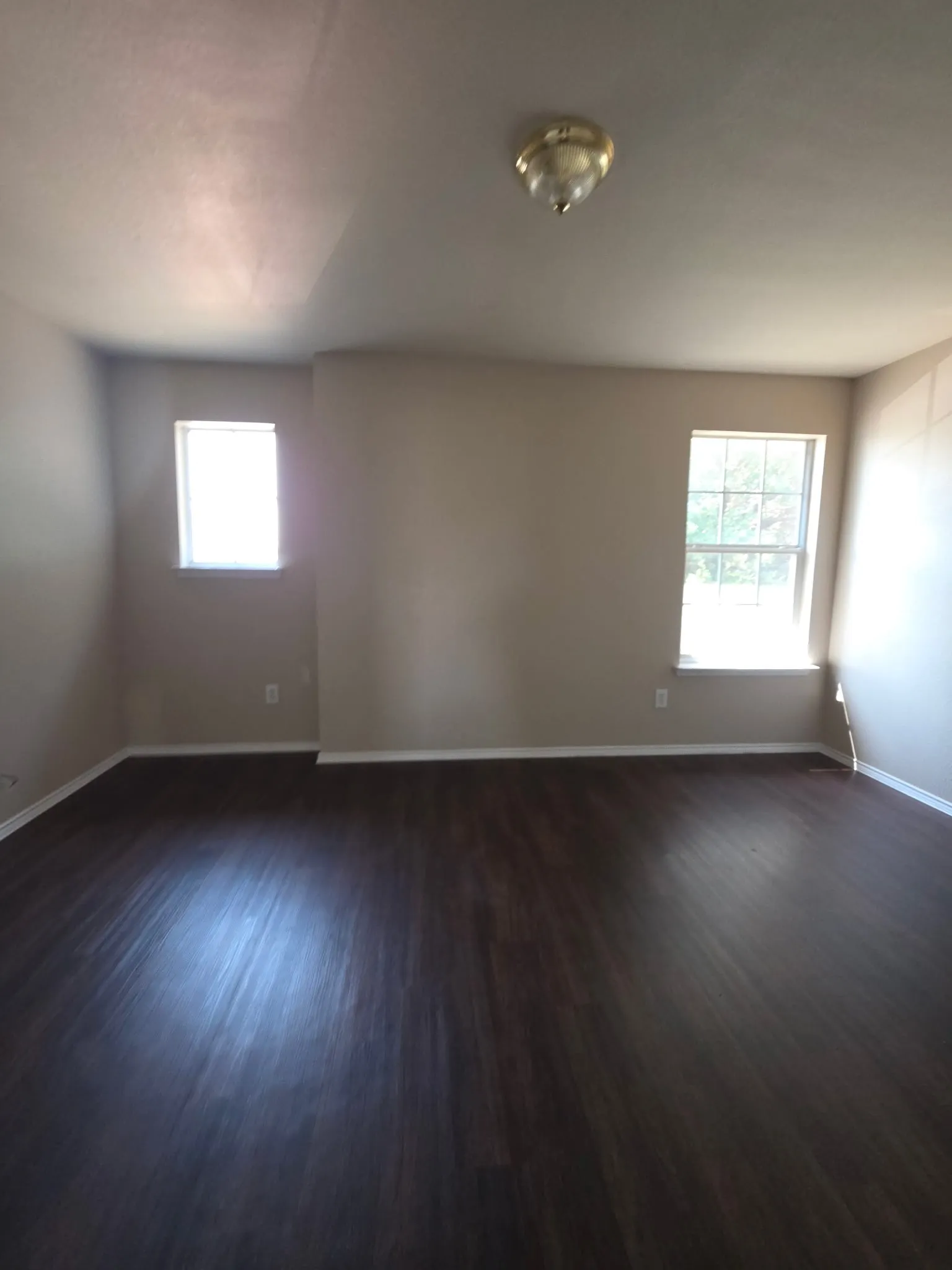 Single Family Residence For Sale in Tarrant County , 1249 Village Garden Drive, Azle, Texas 76020, 4 Bedroom, 2 Bathroom, 1 Garage spaces, 1,246 Sqft, built in 2005, mls#21379611, Real Estate Agent in Azle, Homes For Sale in Tarrant county, Homes For Sale in Azle, Realtor in Azle Texas, Real Estate Brokerage Independent Realty Texas, Luminita Cordes Realtor