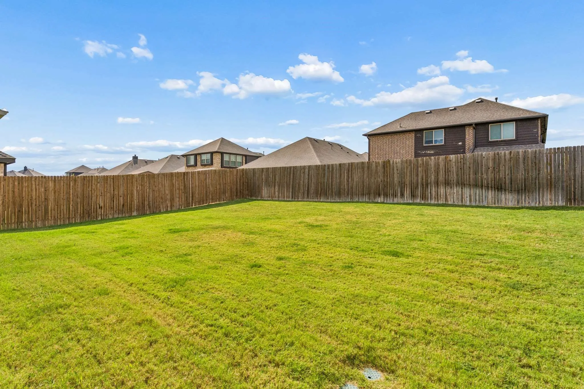 Single Family Residence For Sale in Dallas County , 3117 Brookhill Lane, Mesquite, Texas 75181, 4 Bedroom, 3 Bathroom, 2 Garage spaces, 3,017 Sqft, built in 2021, mls#21379619, Real Estate Agent in Mesquite, Homes For Sale in Dallas county, Homes For Sale in Mesquite, Realtor in Mesquite Texas, Real Estate Brokerage Independent Realty Texas, Luminita Cordes Realtor