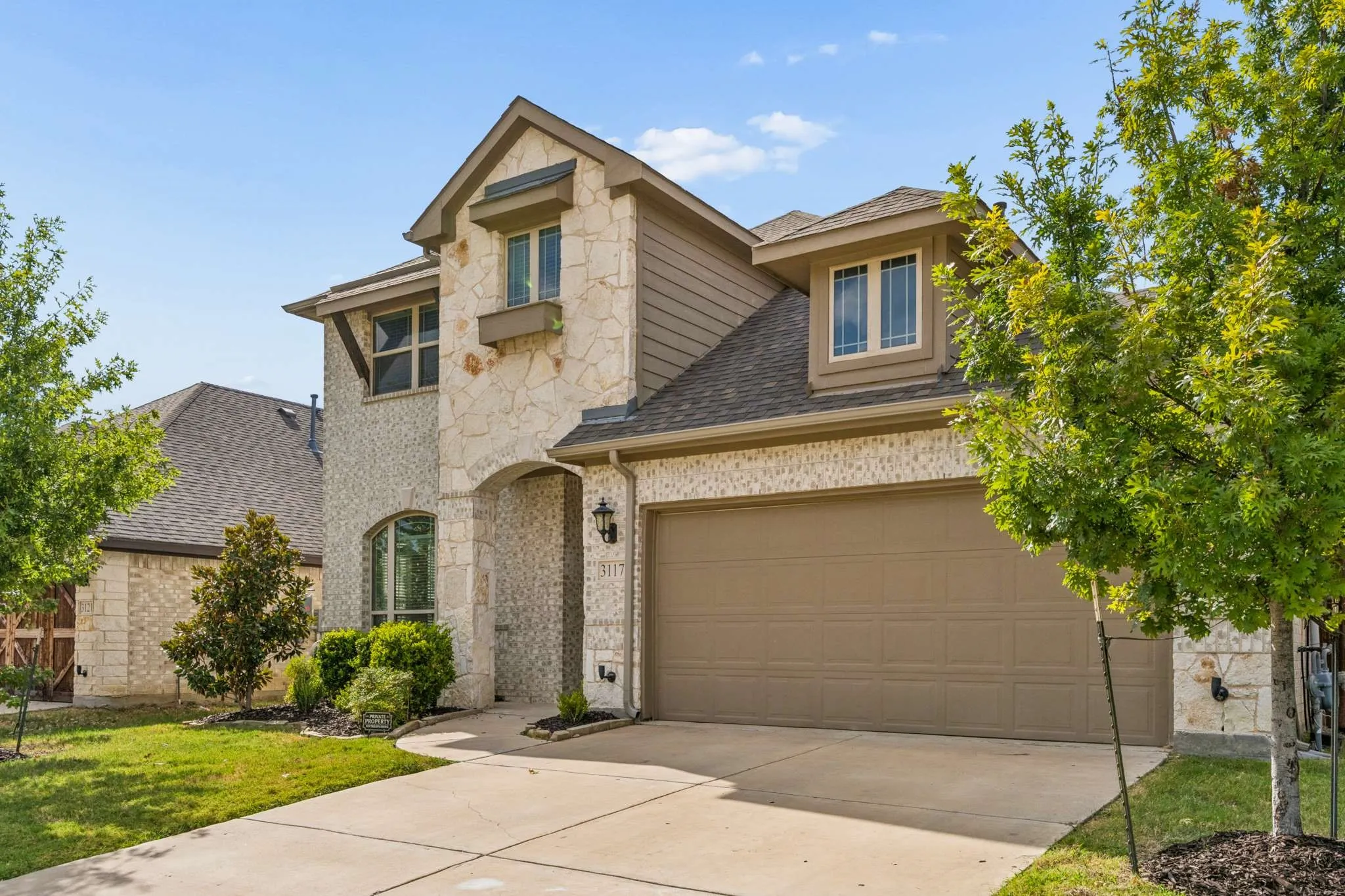 Single Family Residence For Sale in Dallas County , 3117 Brookhill Lane, Mesquite, Texas 75181, 4 Bedroom, 3 Bathroom, 2 Garage spaces, 3,017 Sqft, built in 2021, mls#21379619, Real Estate Agent in Mesquite, Homes For Sale in Dallas county, Homes For Sale in Mesquite, Realtor in Mesquite Texas, Real Estate Brokerage Independent Realty Texas, Luminita Cordes Realtor