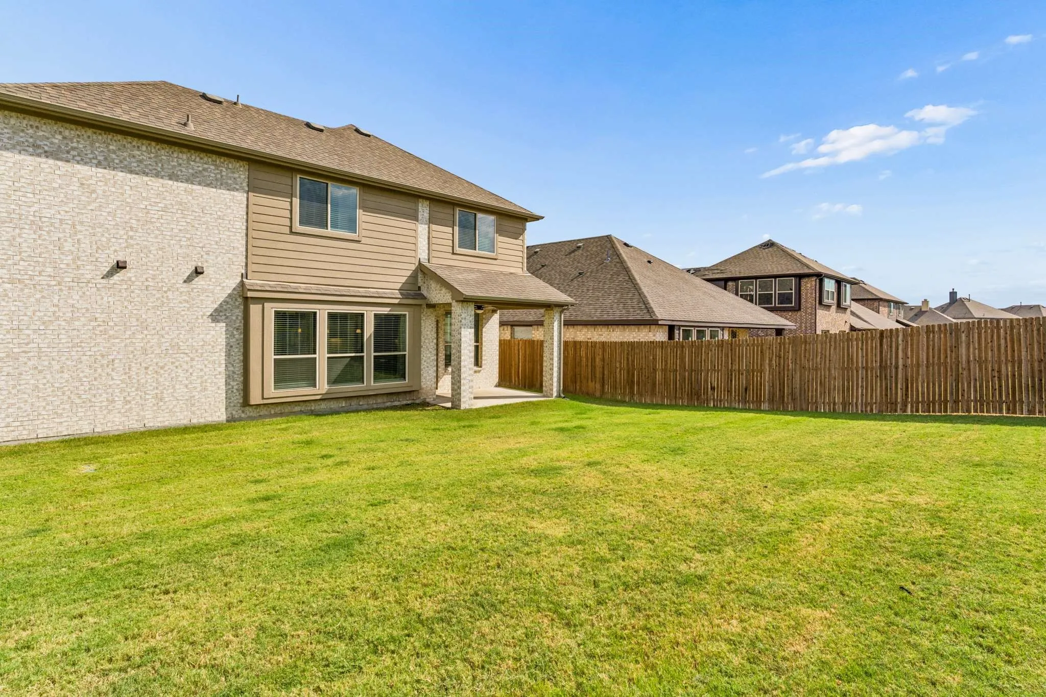 Single Family Residence For Sale in Dallas County , 3117 Brookhill Lane, Mesquite, Texas 75181, 4 Bedroom, 3 Bathroom, 2 Garage spaces, 3,017 Sqft, built in 2021, mls#21379619, Real Estate Agent in Mesquite, Homes For Sale in Dallas county, Homes For Sale in Mesquite, Realtor in Mesquite Texas, Real Estate Brokerage Independent Realty Texas, Luminita Cordes Realtor