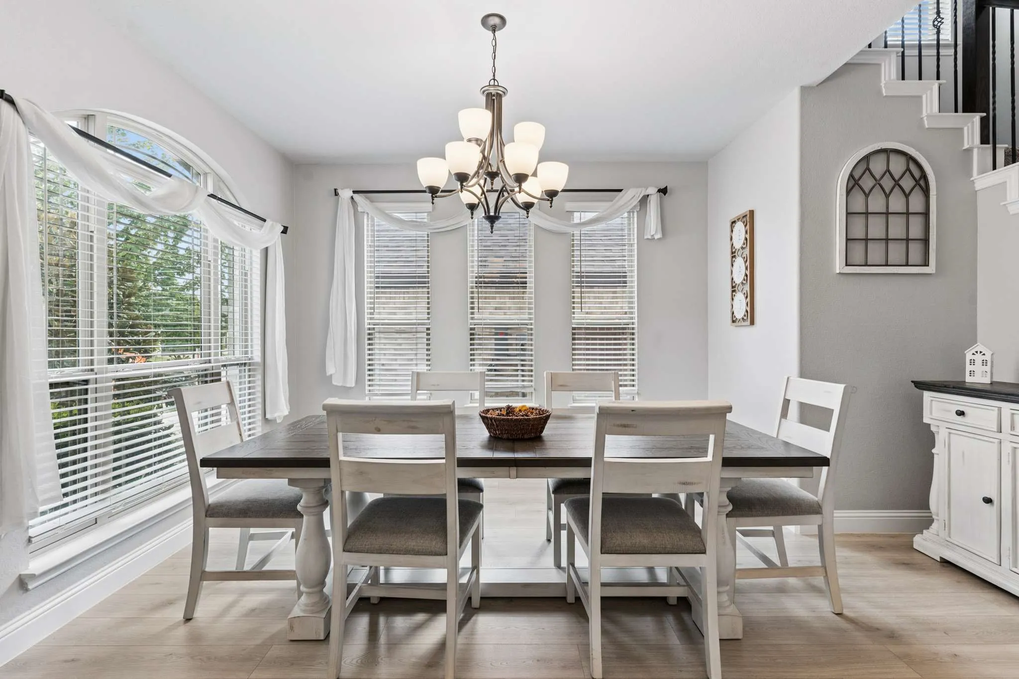 Single Family Residence For Sale in Dallas County , 3117 Brookhill Lane, Mesquite, Texas 75181, 4 Bedroom, 3 Bathroom, 2 Garage spaces, 3,017 Sqft, built in 2021, mls#21379619, Real Estate Agent in Mesquite, Homes For Sale in Dallas county, Homes For Sale in Mesquite, Realtor in Mesquite Texas, Real Estate Brokerage Independent Realty Texas, Luminita Cordes Realtor