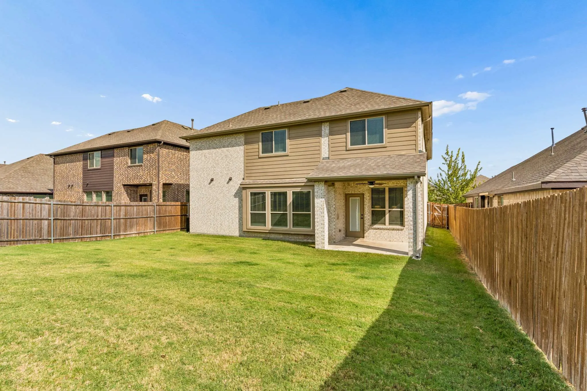 Single Family Residence For Sale in Dallas County , 3117 Brookhill Lane, Mesquite, Texas 75181, 4 Bedroom, 3 Bathroom, 2 Garage spaces, 3,017 Sqft, built in 2021, mls#21379619, Real Estate Agent in Mesquite, Homes For Sale in Dallas county, Homes For Sale in Mesquite, Realtor in Mesquite Texas, Real Estate Brokerage Independent Realty Texas, Luminita Cordes Realtor