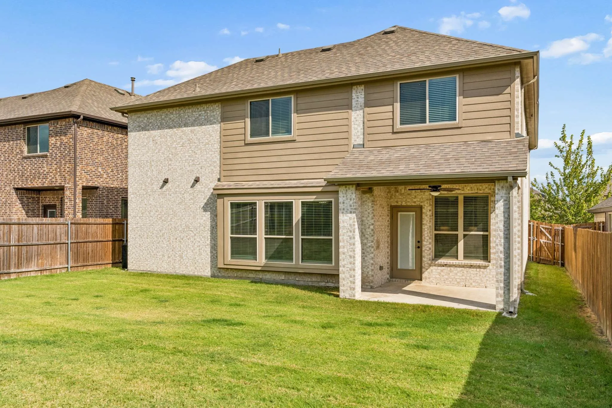 Single Family Residence For Sale in Dallas County , 3117 Brookhill Lane, Mesquite, Texas 75181, 4 Bedroom, 3 Bathroom, 2 Garage spaces, 3,017 Sqft, built in 2021, mls#21379619, Real Estate Agent in Mesquite, Homes For Sale in Dallas county, Homes For Sale in Mesquite, Realtor in Mesquite Texas, Real Estate Brokerage Independent Realty Texas, Luminita Cordes Realtor