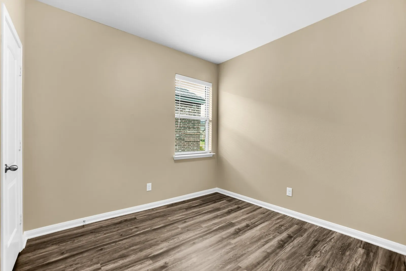 Single Family Residence For Rent in Collin County , 2109 Barrow Street, Princeton, Texas 75407, 3 Bedroom, 2 Bathroom, 2 Garage spaces, 1,658 Sqft, built in 2019, mls#21379615, Real Estate Agent in Princeton, Homes For Rent in Collin county, Homes For Rent in Princeton, Realtor in Princeton Texas, Real Estate Brokerage Independent Realty Texas, Luminita Cordes Realtor