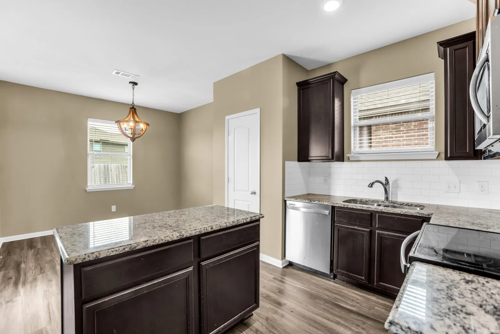 Single Family Residence For Rent in Collin County , 2109 Barrow Street, Princeton, Texas 75407, 3 Bedroom, 2 Bathroom, 2 Garage spaces, 1,658 Sqft, built in 2019, mls#21379615, Real Estate Agent in Princeton, Homes For Rent in Collin county, Homes For Rent in Princeton, Realtor in Princeton Texas, Real Estate Brokerage Independent Realty Texas, Luminita Cordes Realtor