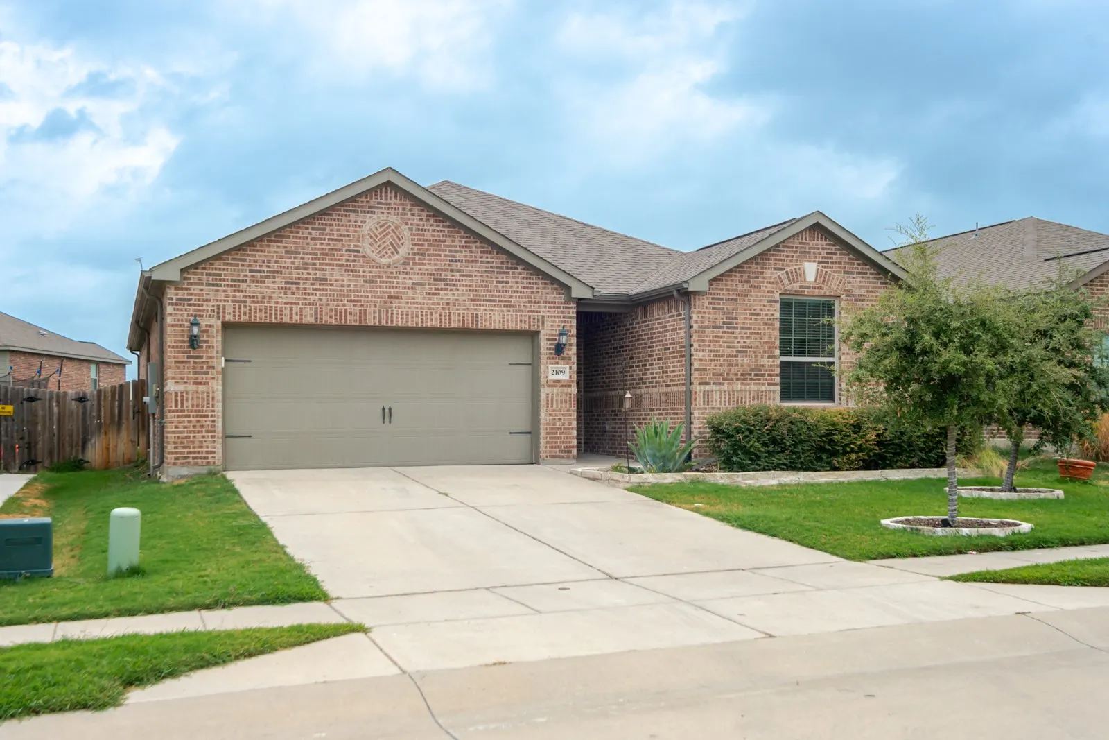 Single Family Residence For Rent in Collin County , 2109 Barrow Street, Princeton, Texas 75407, 3 Bedroom, 2 Bathroom, 2 Garage spaces, 1,658 Sqft, built in 2019, mls#21379615, Real Estate Agent in Princeton, Homes For Rent in Collin county, Homes For Rent in Princeton, Realtor in Princeton Texas, Real Estate Brokerage Independent Realty Texas, Luminita Cordes Realtor