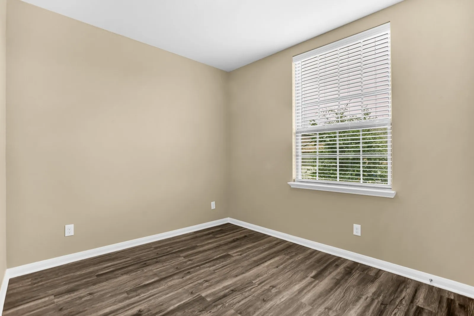 Single Family Residence For Rent in Collin County , 2109 Barrow Street, Princeton, Texas 75407, 3 Bedroom, 2 Bathroom, 2 Garage spaces, 1,658 Sqft, built in 2019, mls#21379615, Real Estate Agent in Princeton, Homes For Rent in Collin county, Homes For Rent in Princeton, Realtor in Princeton Texas, Real Estate Brokerage Independent Realty Texas, Luminita Cordes Realtor