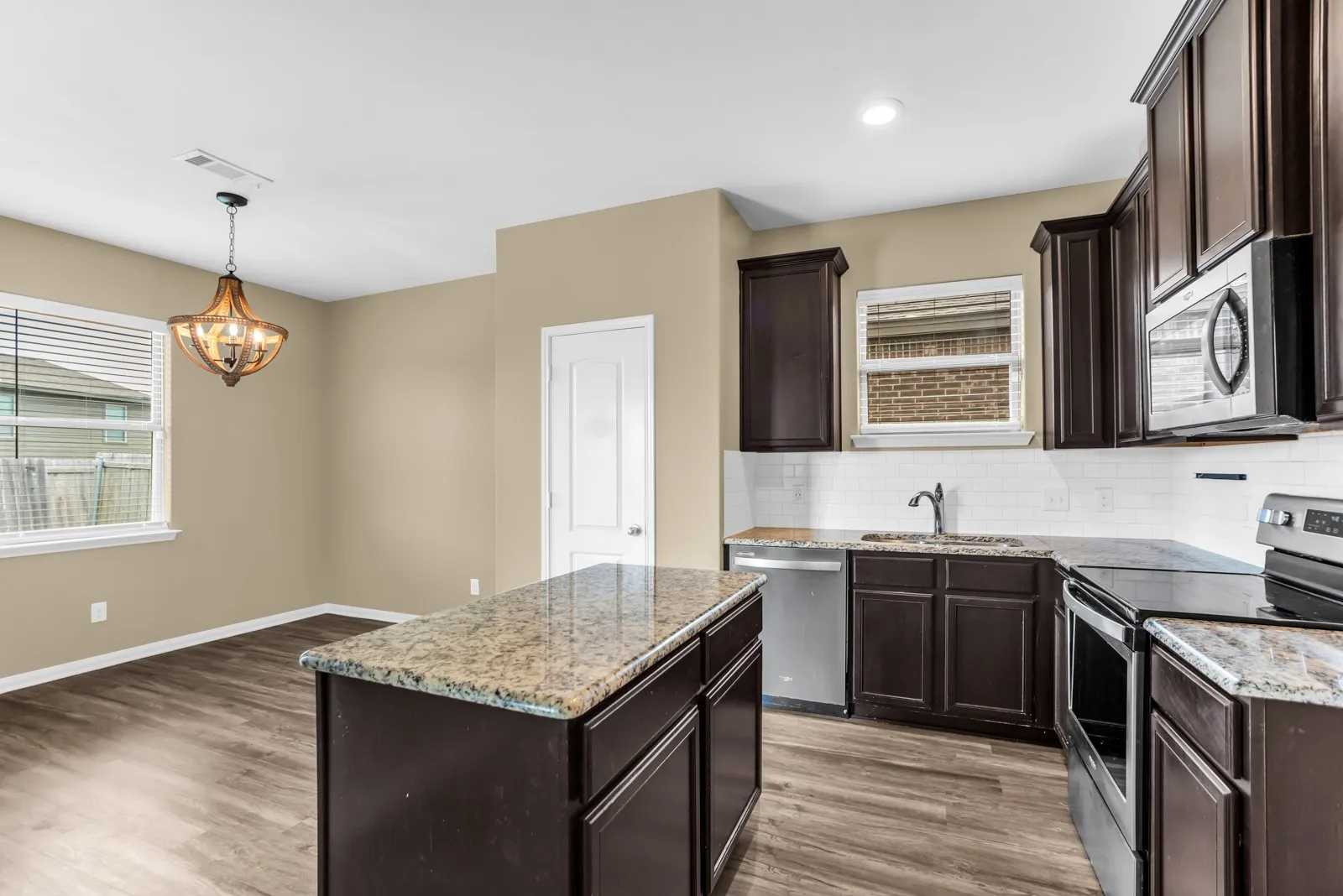Single Family Residence For Rent in Collin County , 2109 Barrow Street, Princeton, Texas 75407, 3 Bedroom, 2 Bathroom, 2 Garage spaces, 1,658 Sqft, built in 2019, mls#21379615, Real Estate Agent in Princeton, Homes For Rent in Collin county, Homes For Rent in Princeton, Realtor in Princeton Texas, Real Estate Brokerage Independent Realty Texas, Luminita Cordes Realtor
