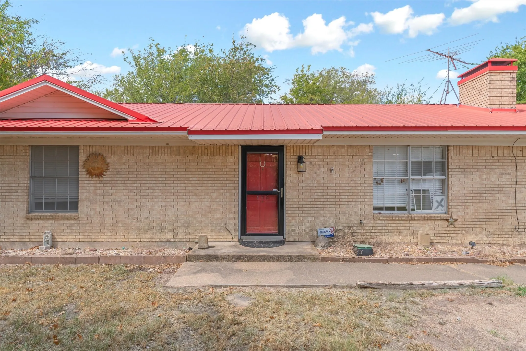 Single Family Residence For Sale in Van Zandt County , 152 Vz County Road 3404, Wills Point, Texas 75169, 3 Bedroom, 1 Bathroom, Garage spaces, 1,425 Sqft, built in 1979, mls#21373681, Real Estate Agent in Wills Point, Homes For Sale in Van Zandt county, Homes For Sale in Wills Point, Realtor in Wills Point Texas, Real Estate Brokerage Independent Realty Texas, Luminita Cordes Realtor