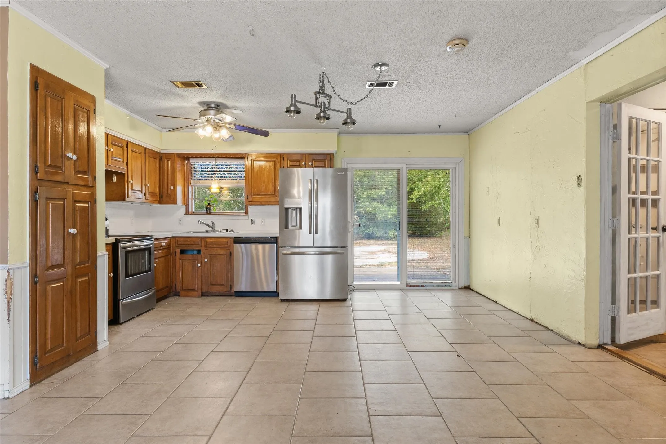 Single Family Residence For Sale in Van Zandt County , 152 Vz County Road 3404, Wills Point, Texas 75169, 3 Bedroom, 1 Bathroom, Garage spaces, 1,425 Sqft, built in 1979, mls#21373681, Real Estate Agent in Wills Point, Homes For Sale in Van Zandt county, Homes For Sale in Wills Point, Realtor in Wills Point Texas, Real Estate Brokerage Independent Realty Texas, Luminita Cordes Realtor