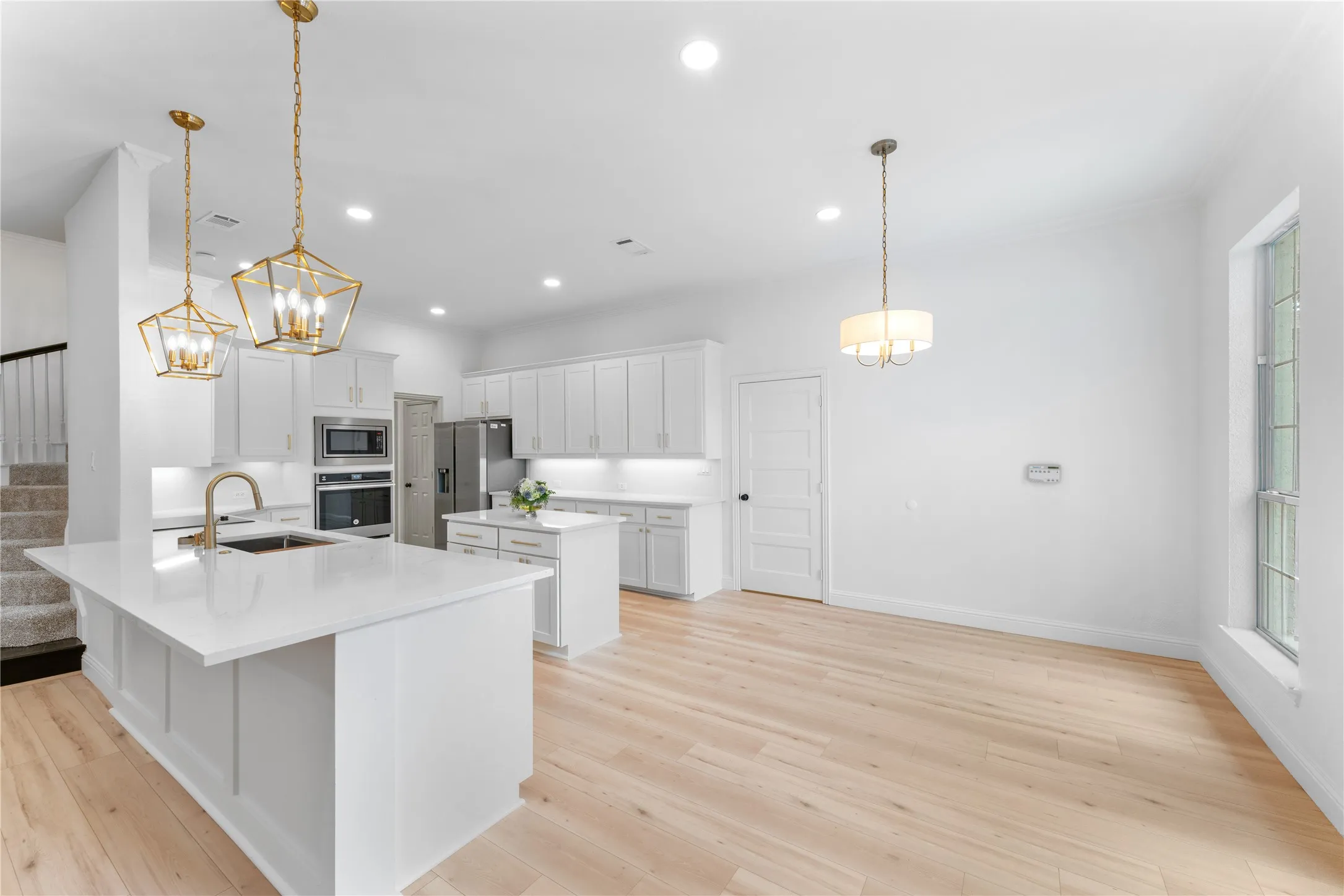 Single Family Residence For Rent in Collin County , 3316 Westover Drive, Plano, Texas 75093, 4 Bedroom, 3 Bathroom, 2 Garage spaces, 3,166 Sqft, built in 1998, mls#21379622, Real Estate Agent in Plano, Homes For Rent in Collin county, Homes For Rent in Plano, Realtor in Plano Texas, Real Estate Brokerage Independent Realty Texas, Luminita Cordes Realtor