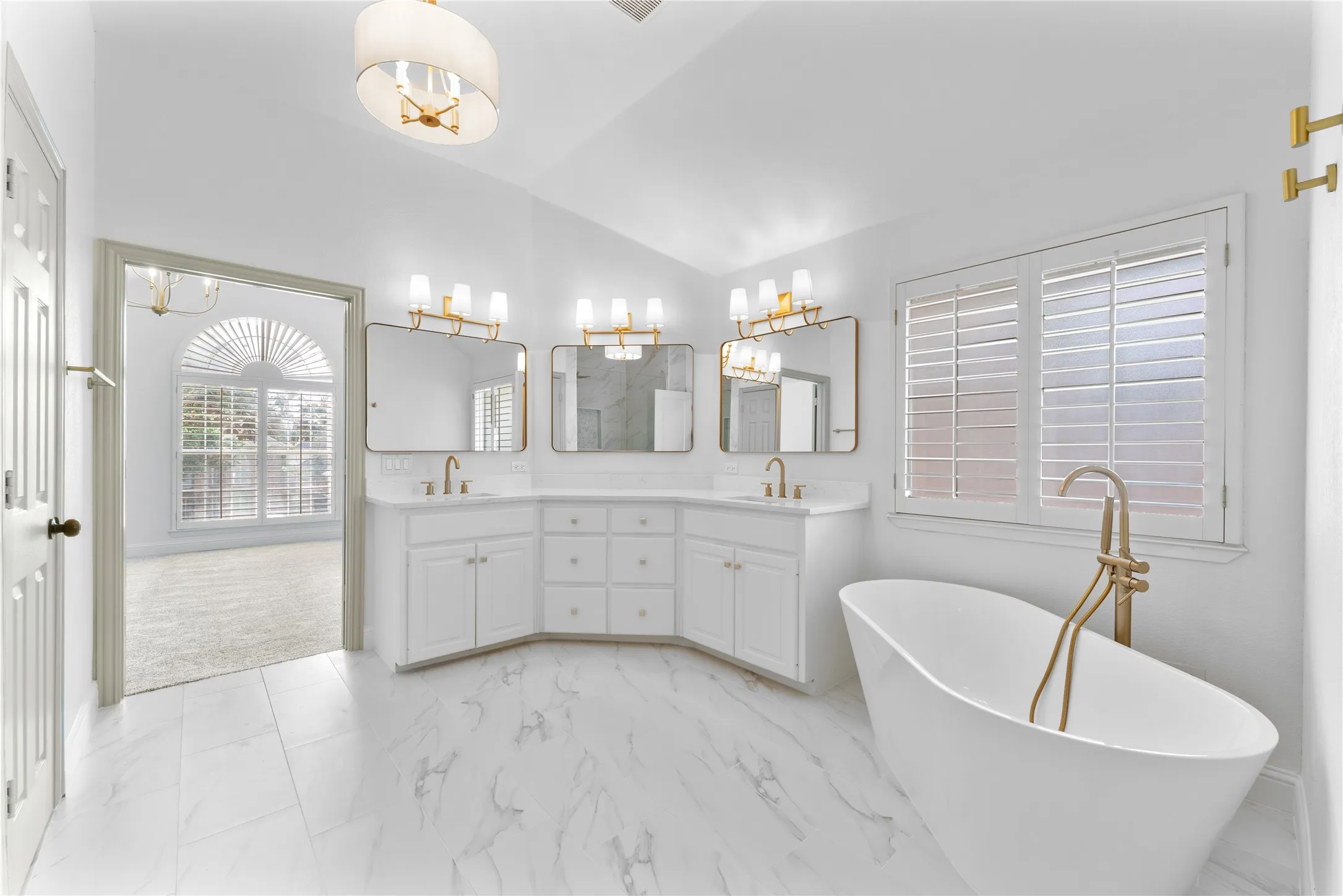 Single Family Residence For Rent in Collin County , 3316 Westover Drive, Plano, Texas 75093, 4 Bedroom, 3 Bathroom, 2 Garage spaces, 3,166 Sqft, built in 1998, mls#21379622, Real Estate Agent in Plano, Homes For Rent in Collin county, Homes For Rent in Plano, Realtor in Plano Texas, Real Estate Brokerage Independent Realty Texas, Luminita Cordes Realtor