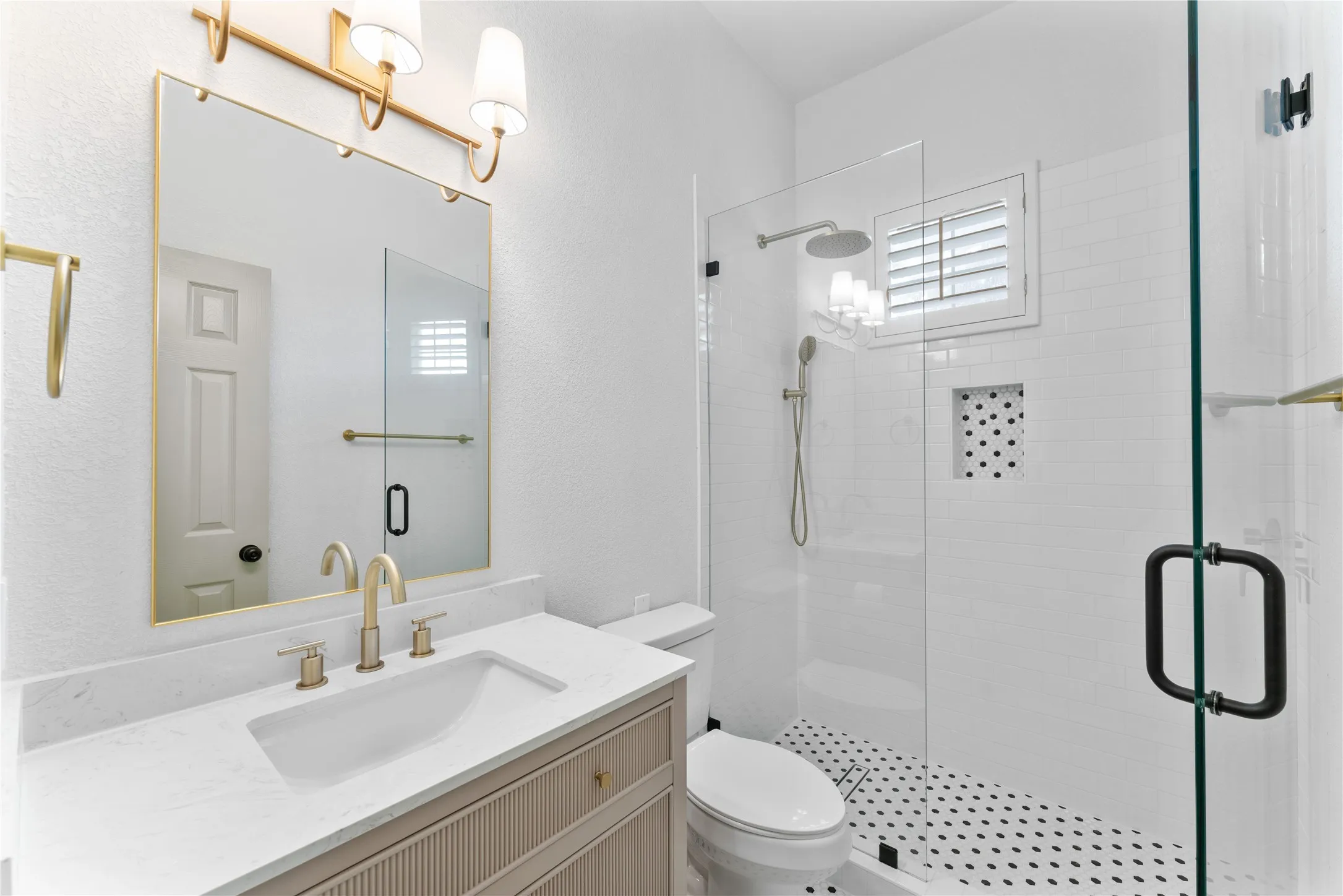Single Family Residence For Rent in Collin County , 3316 Westover Drive, Plano, Texas 75093, 4 Bedroom, 3 Bathroom, 2 Garage spaces, 3,166 Sqft, built in 1998, mls#21379622, Real Estate Agent in Plano, Homes For Rent in Collin county, Homes For Rent in Plano, Realtor in Plano Texas, Real Estate Brokerage Independent Realty Texas, Luminita Cordes Realtor