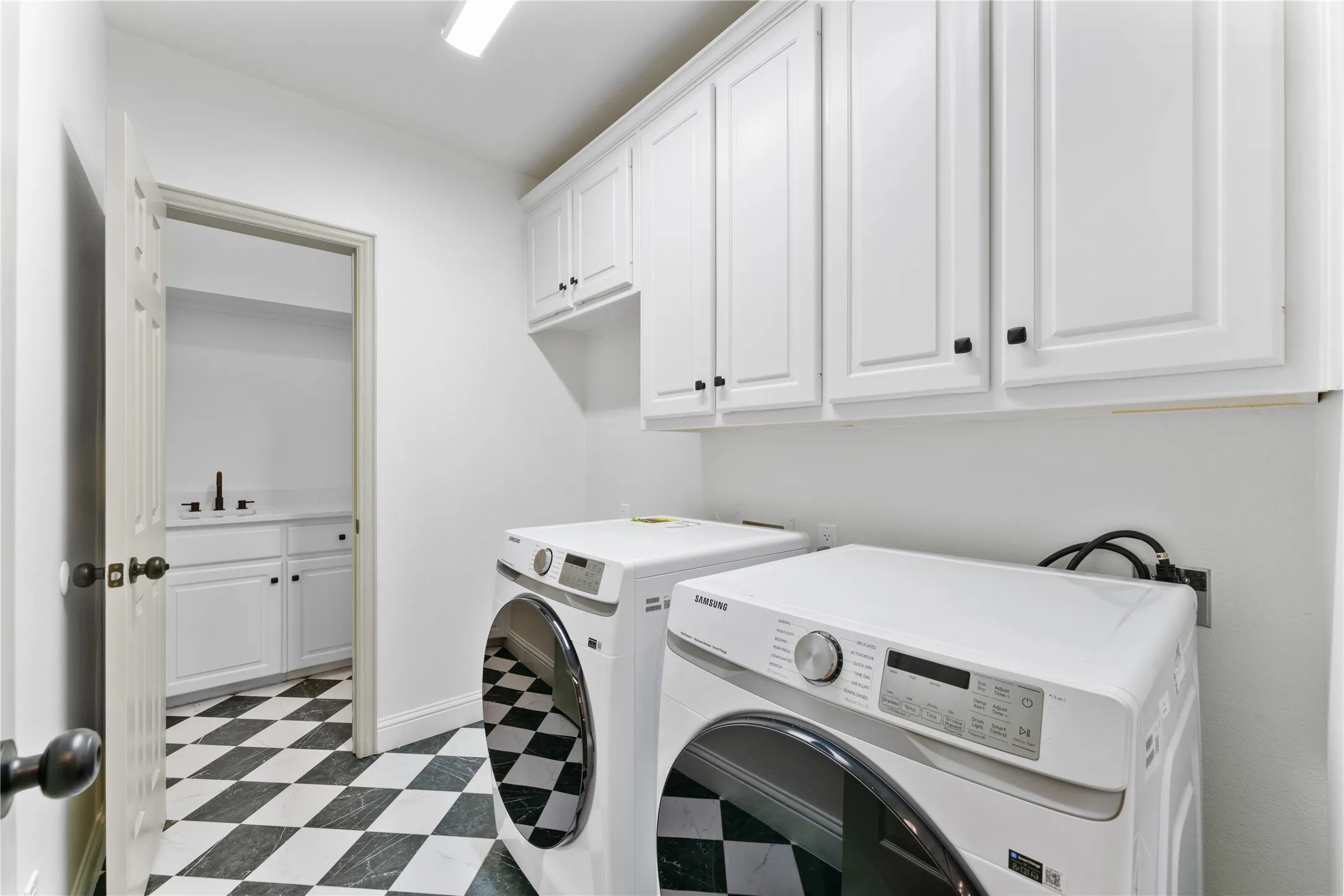 Single Family Residence For Rent in Collin County , 3316 Westover Drive, Plano, Texas 75093, 4 Bedroom, 3 Bathroom, 2 Garage spaces, 3,166 Sqft, built in 1998, mls#21379622, Real Estate Agent in Plano, Homes For Rent in Collin county, Homes For Rent in Plano, Realtor in Plano Texas, Real Estate Brokerage Independent Realty Texas, Luminita Cordes Realtor