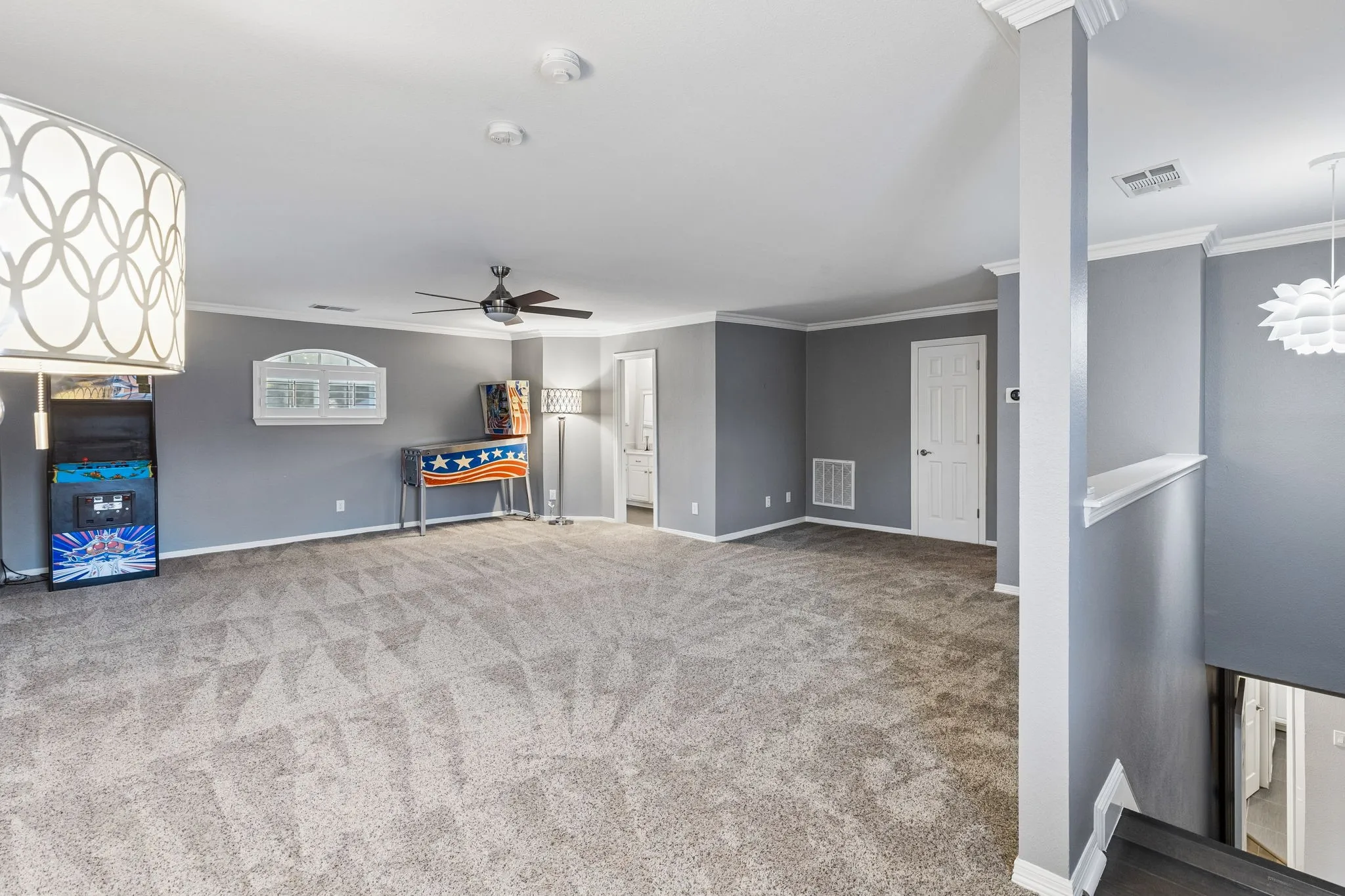 Enormous bonus area for a game room, media room, exercise room, extra living space, or classeroom