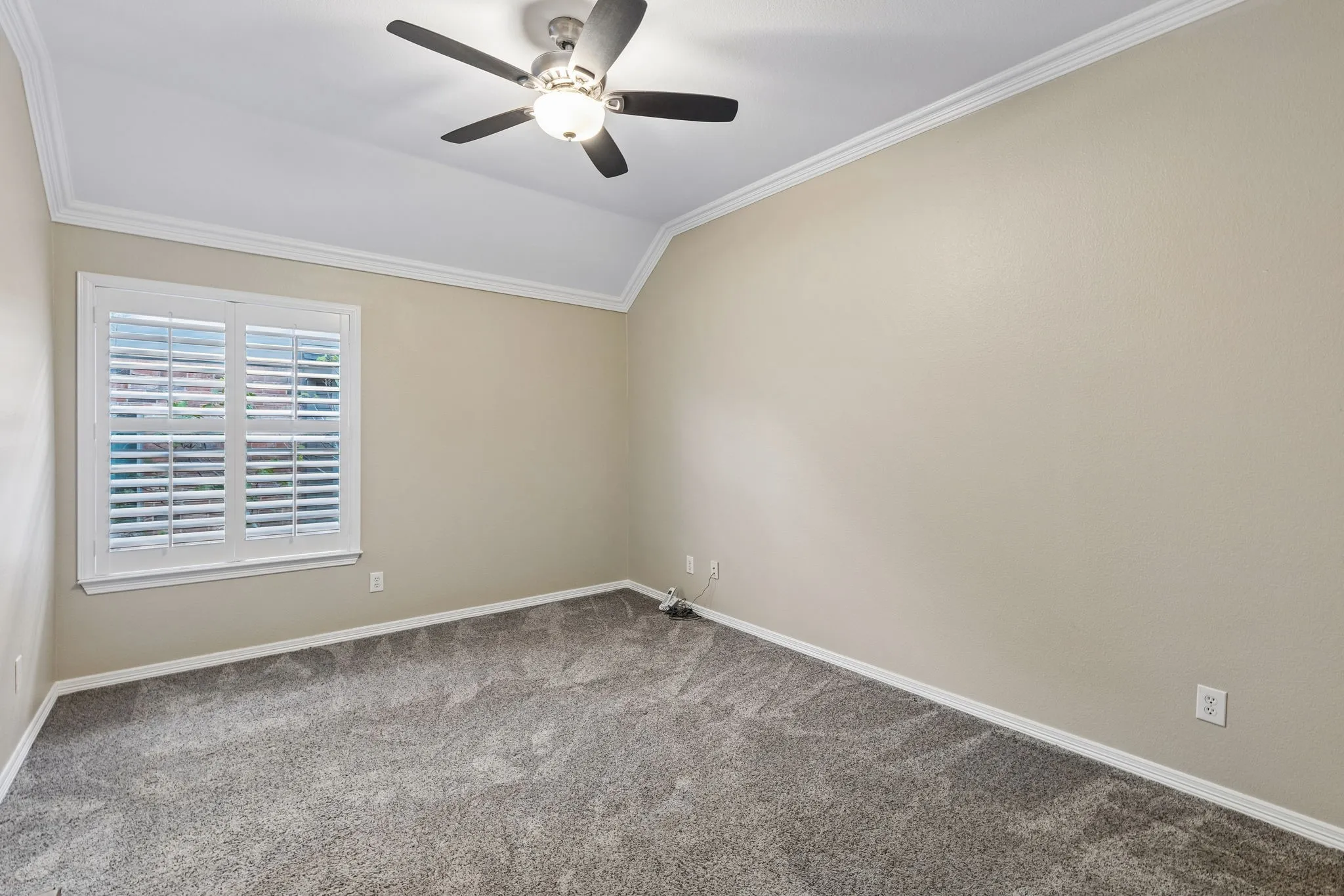 Secondary bedroom