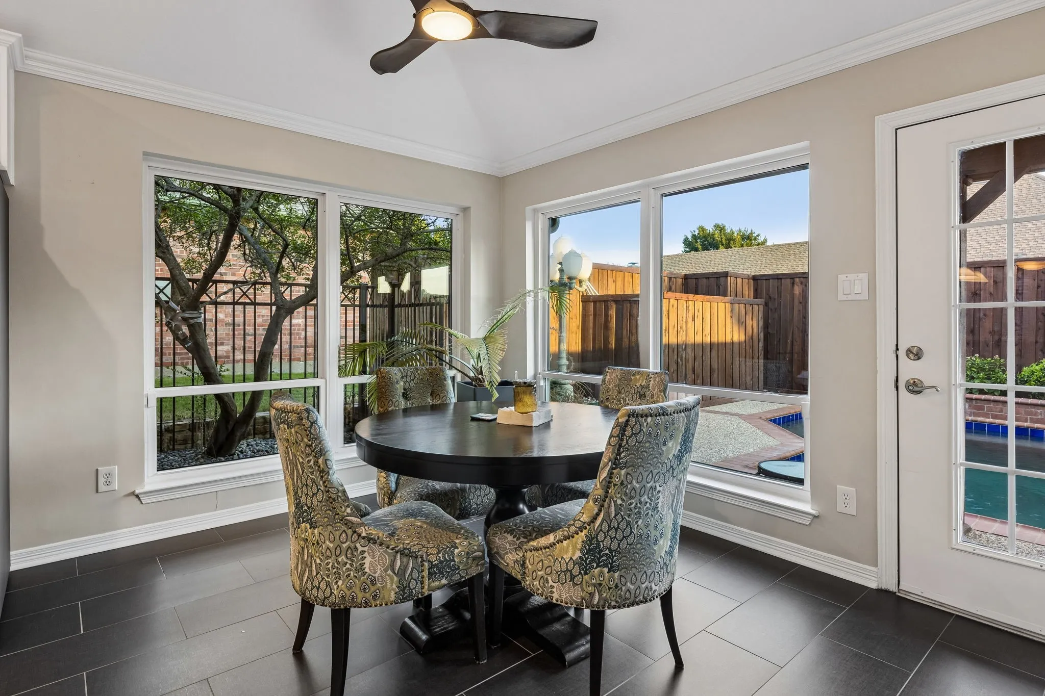 Breakfast area