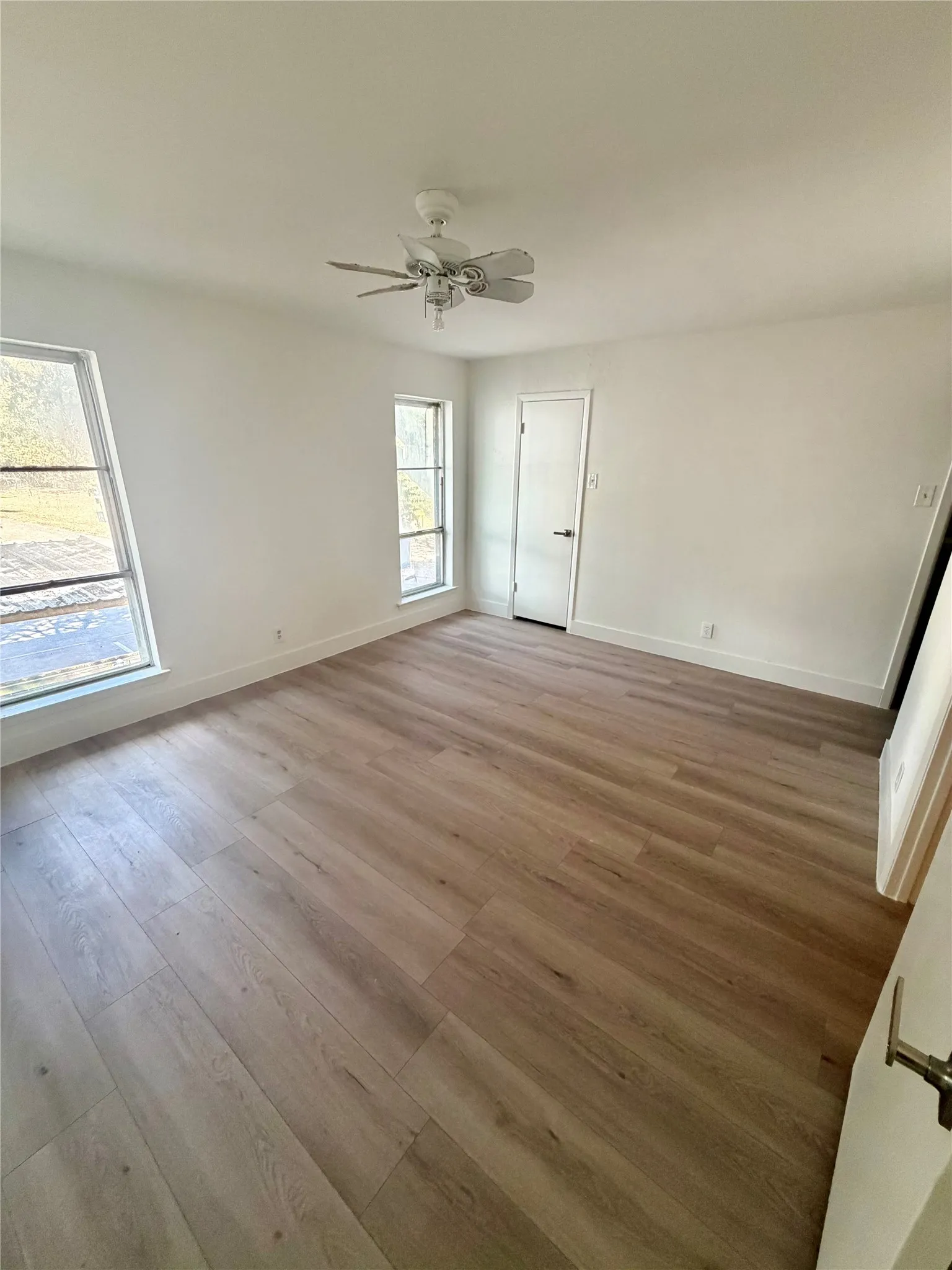 Condominium For Sale in Dallas County , 6620 Eastridge Drive 125, Dallas, Texas 75231, 2 Bedroom, 3 Bathroom, Garage spaces, 1,509 Sqft, built in 1970, mls#21379608, Real Estate Agent in Dallas, Homes For Sale in Dallas county, Homes For Sale in Dallas, Realtor in Dallas Texas, Real Estate Brokerage Independent Realty Texas, Luminita Cordes Realtor