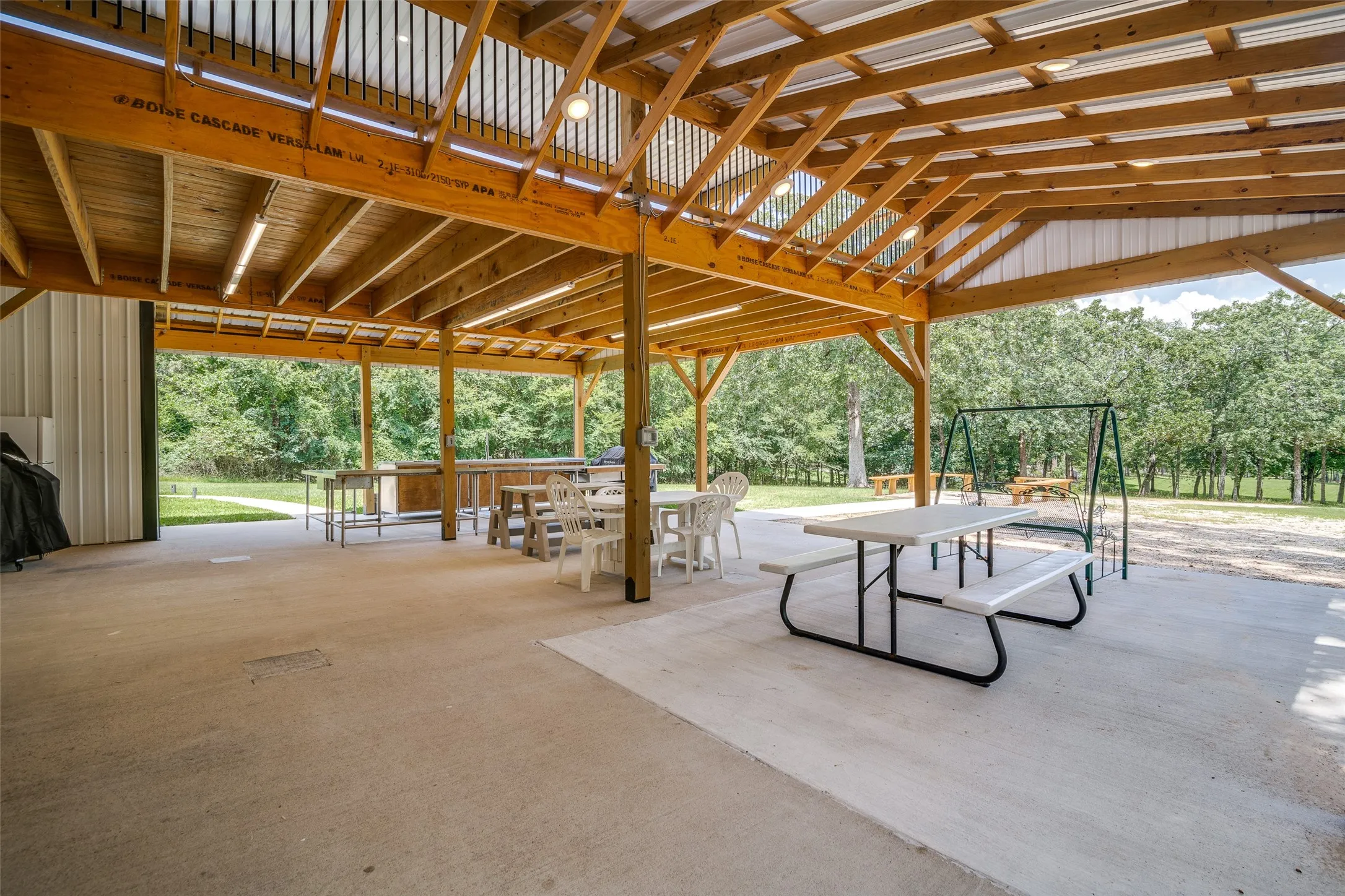 For Sale in Rains County , 558 Private RD 7423, Emory, Texas 75440, 7 Bedroom, 8 Bathroom, 10 Garage spaces, 0 Sqft, built in 1993, mls#21379635, Real Estate Agent in Emory, Homes For Sale in Rains county, Homes For Sale in Emory, Realtor in Emory Texas, Real Estate Brokerage Independent Realty Texas, Luminita Cordes Realtor