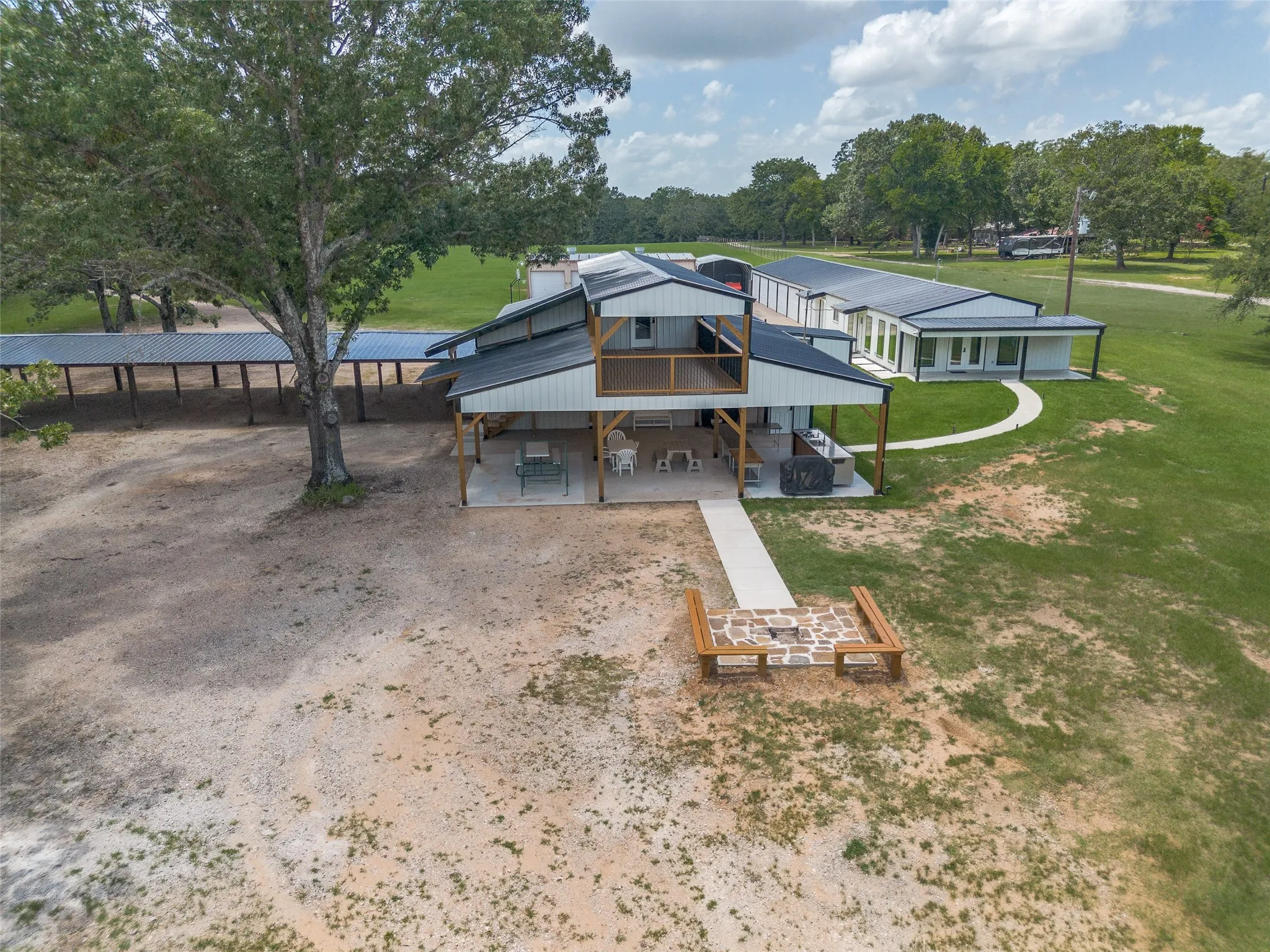For Sale in Rains County , 558 Private RD 7423, Emory, Texas 75440, 7 Bedroom, 8 Bathroom, 10 Garage spaces, 0 Sqft, built in 1993, mls#21379635, Real Estate Agent in Emory, Homes For Sale in Rains county, Homes For Sale in Emory, Realtor in Emory Texas, Real Estate Brokerage Independent Realty Texas, Luminita Cordes Realtor