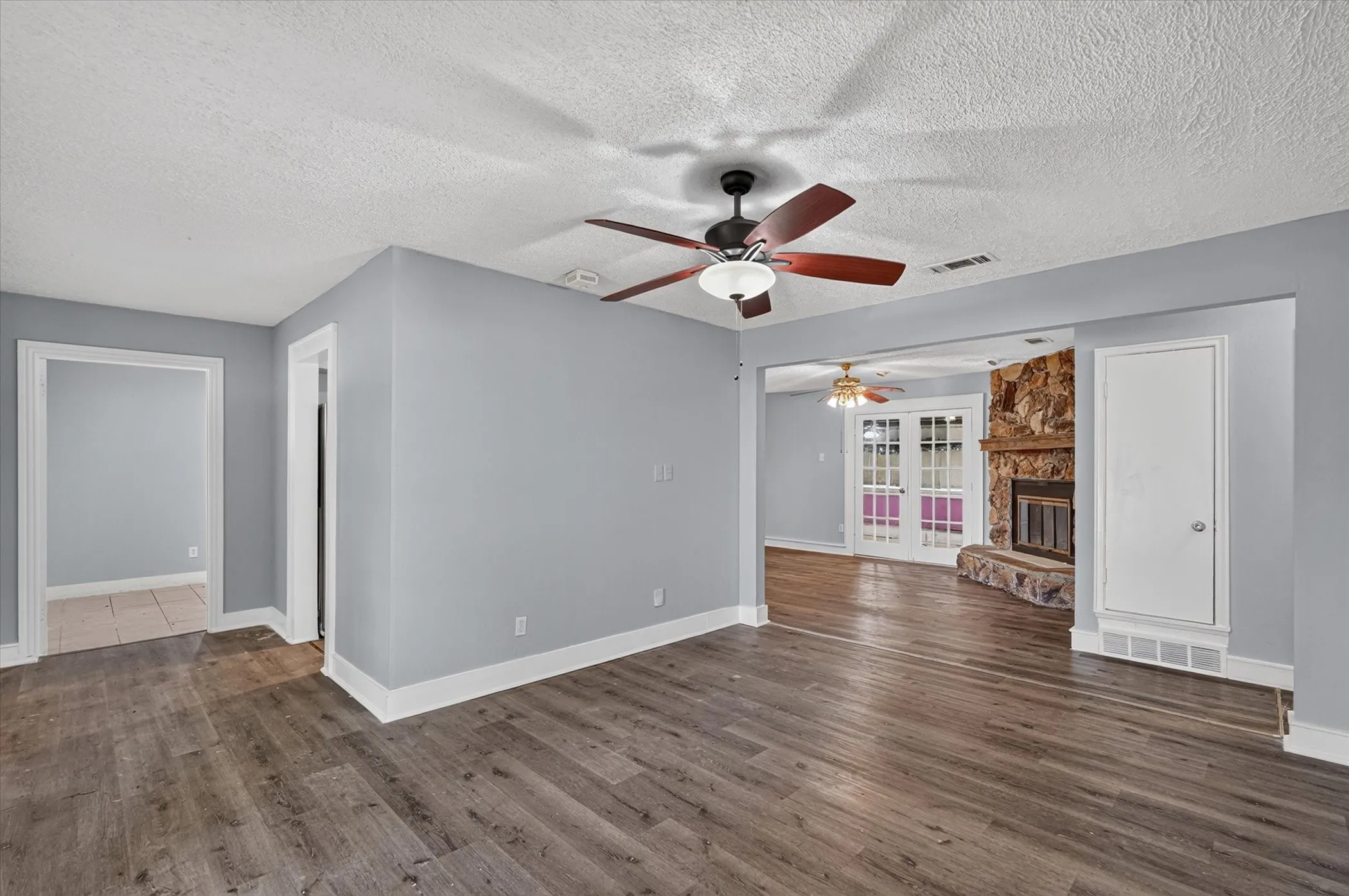 Single Family Residence For Sale in Dallas County , 110 N Bowser Road, Richardson, Texas 75081, 3 Bedroom, 2 Bathroom, Garage spaces, 1,154 Sqft, built in 1961, mls#21379636, Real Estate Agent in Richardson, Homes For Sale in Dallas county, Homes For Sale in Richardson, Realtor in Richardson Texas, Real Estate Brokerage Independent Realty Texas, Luminita Cordes Realtor