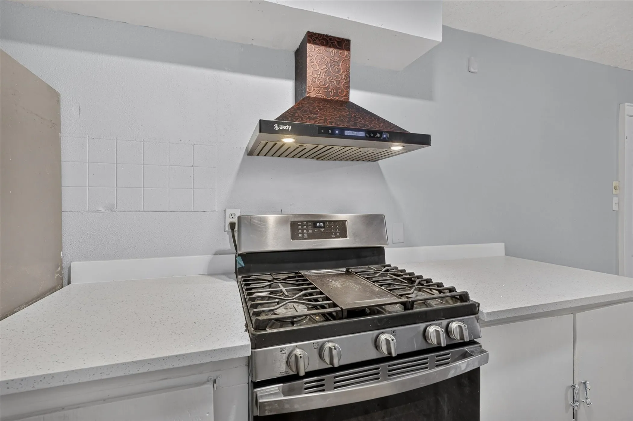 Single Family Residence For Sale in Dallas County , 110 N Bowser Road, Richardson, Texas 75081, 3 Bedroom, 2 Bathroom, Garage spaces, 1,154 Sqft, built in 1961, mls#21379636, Real Estate Agent in Richardson, Homes For Sale in Dallas county, Homes For Sale in Richardson, Realtor in Richardson Texas, Real Estate Brokerage Independent Realty Texas, Luminita Cordes Realtor