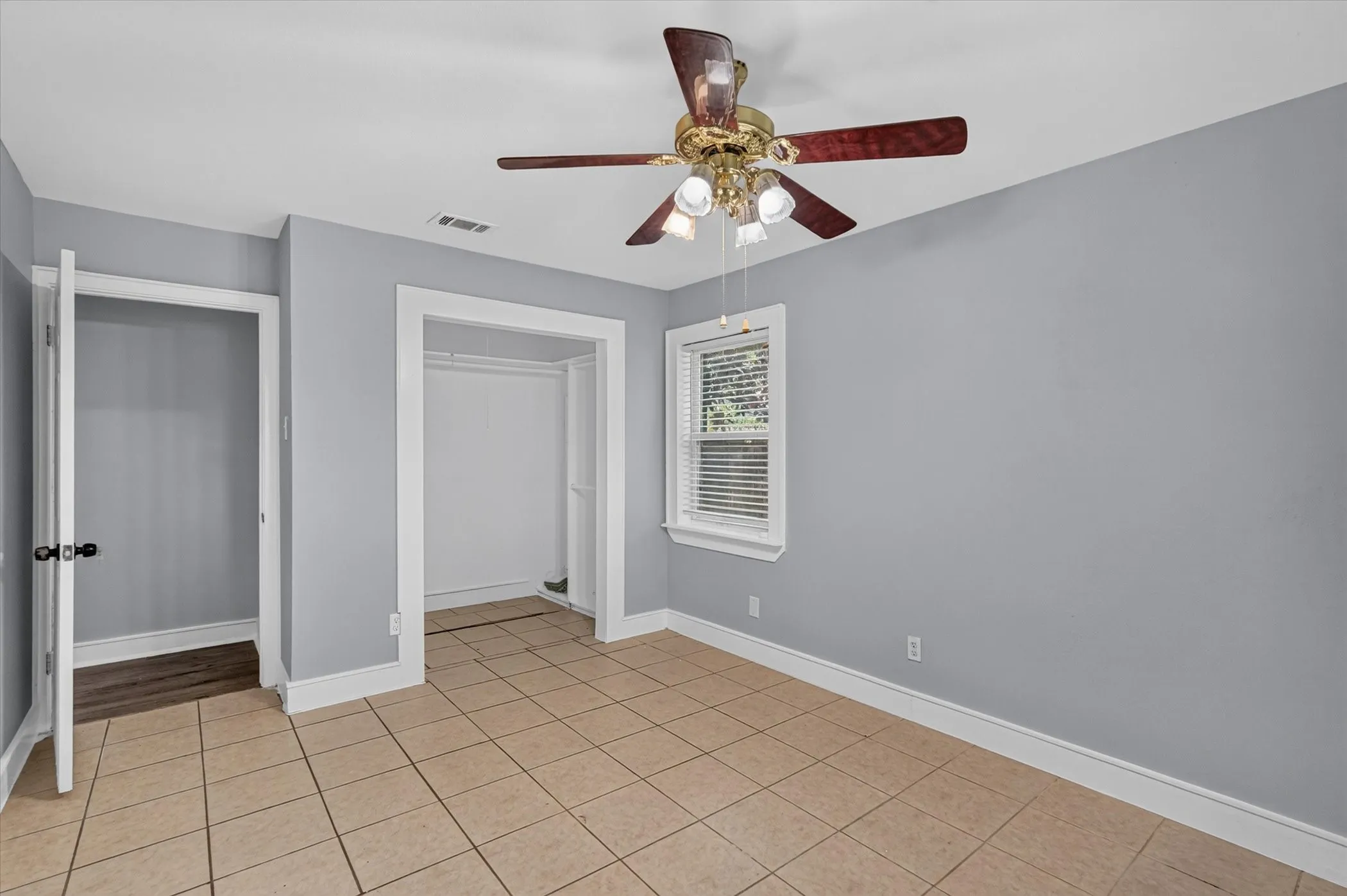 Single Family Residence For Sale in Dallas County , 110 N Bowser Road, Richardson, Texas 75081, 3 Bedroom, 2 Bathroom, Garage spaces, 1,154 Sqft, built in 1961, mls#21379636, Real Estate Agent in Richardson, Homes For Sale in Dallas county, Homes For Sale in Richardson, Realtor in Richardson Texas, Real Estate Brokerage Independent Realty Texas, Luminita Cordes Realtor