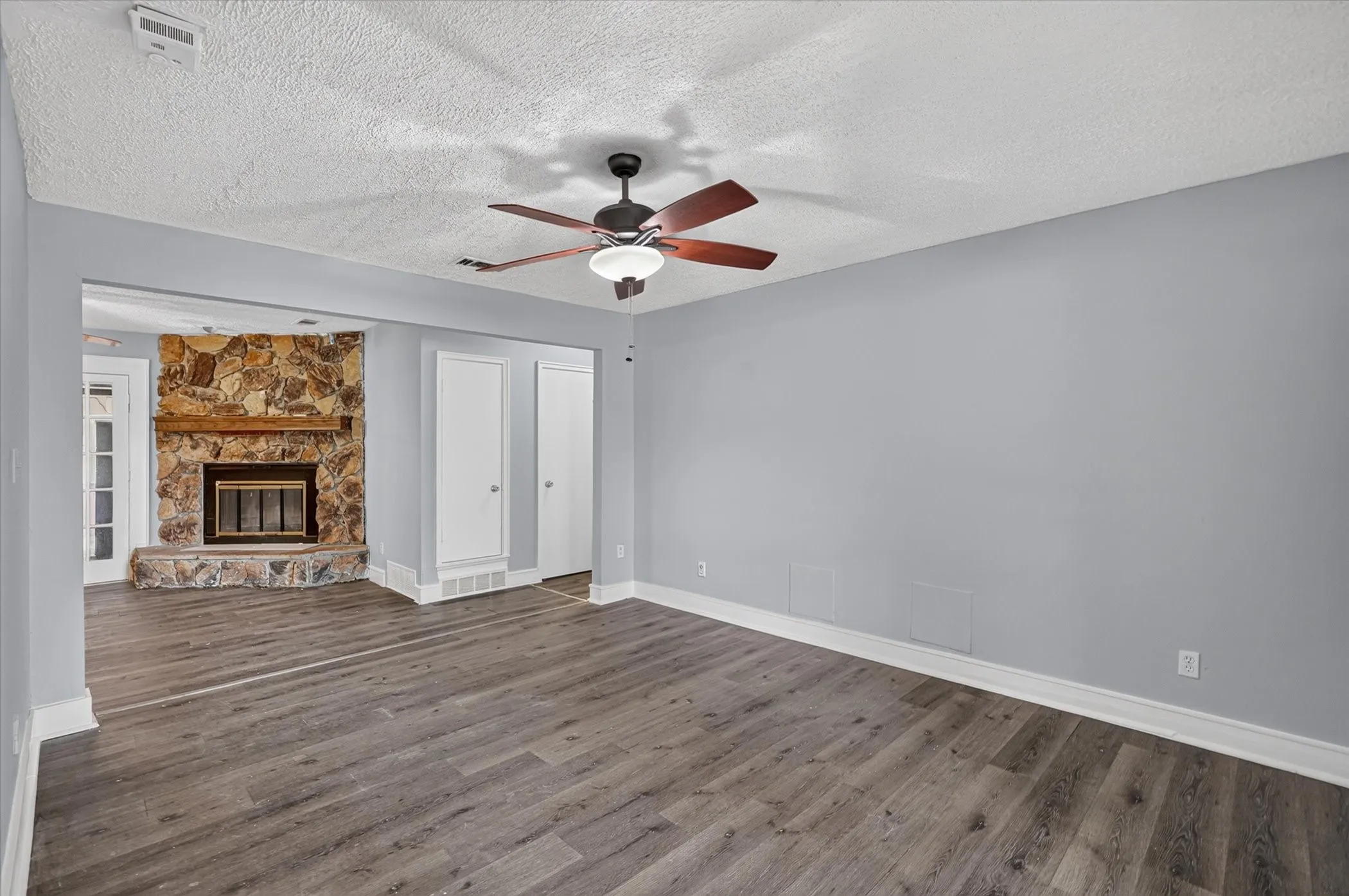 Single Family Residence For Sale in Dallas County , 110 N Bowser Road, Richardson, Texas 75081, 3 Bedroom, 2 Bathroom, Garage spaces, 1,154 Sqft, built in 1961, mls#21379636, Real Estate Agent in Richardson, Homes For Sale in Dallas county, Homes For Sale in Richardson, Realtor in Richardson Texas, Real Estate Brokerage Independent Realty Texas, Luminita Cordes Realtor