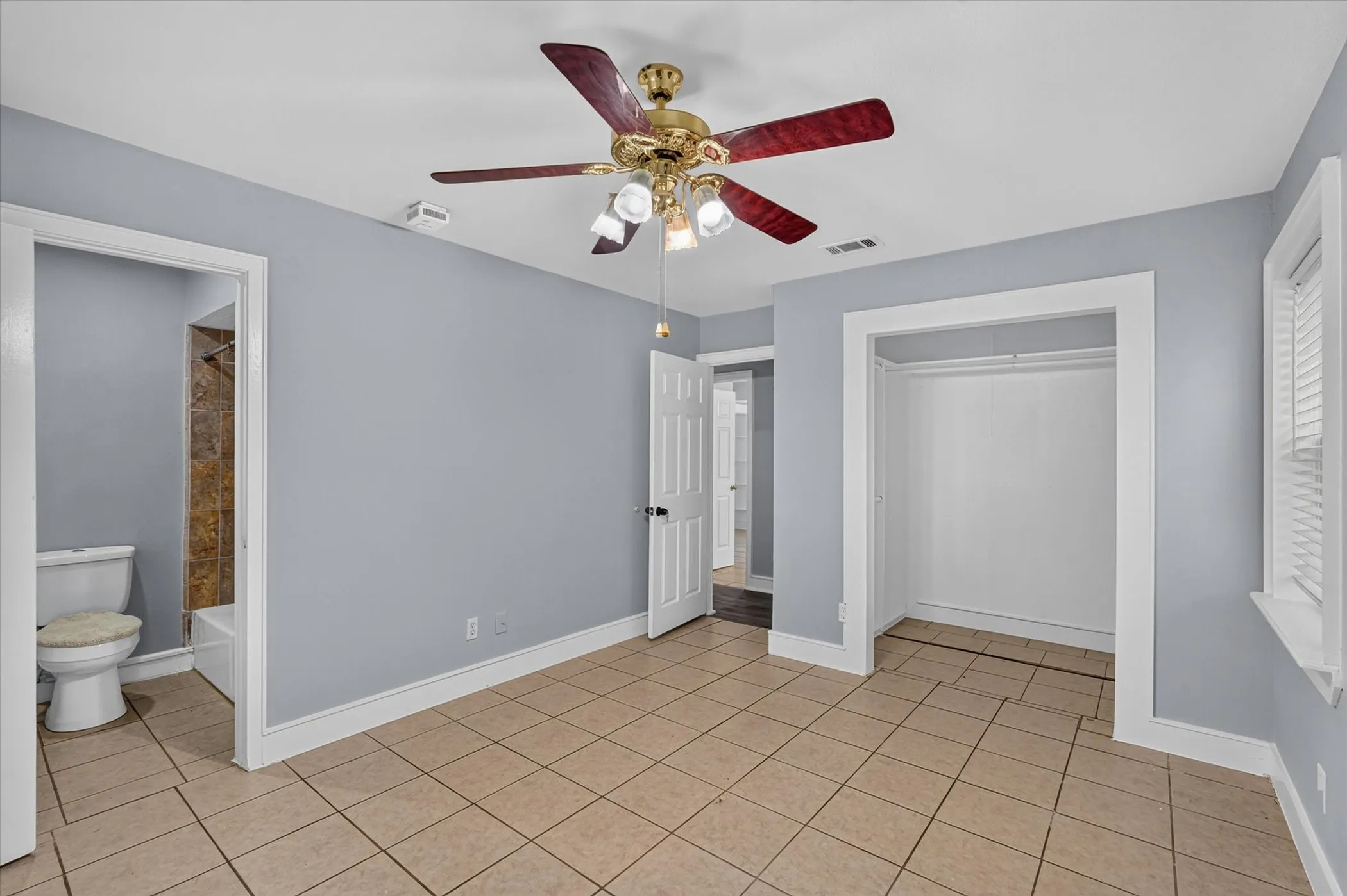 Single Family Residence For Sale in Dallas County , 110 N Bowser Road, Richardson, Texas 75081, 3 Bedroom, 2 Bathroom, Garage spaces, 1,154 Sqft, built in 1961, mls#21379636, Real Estate Agent in Richardson, Homes For Sale in Dallas county, Homes For Sale in Richardson, Realtor in Richardson Texas, Real Estate Brokerage Independent Realty Texas, Luminita Cordes Realtor