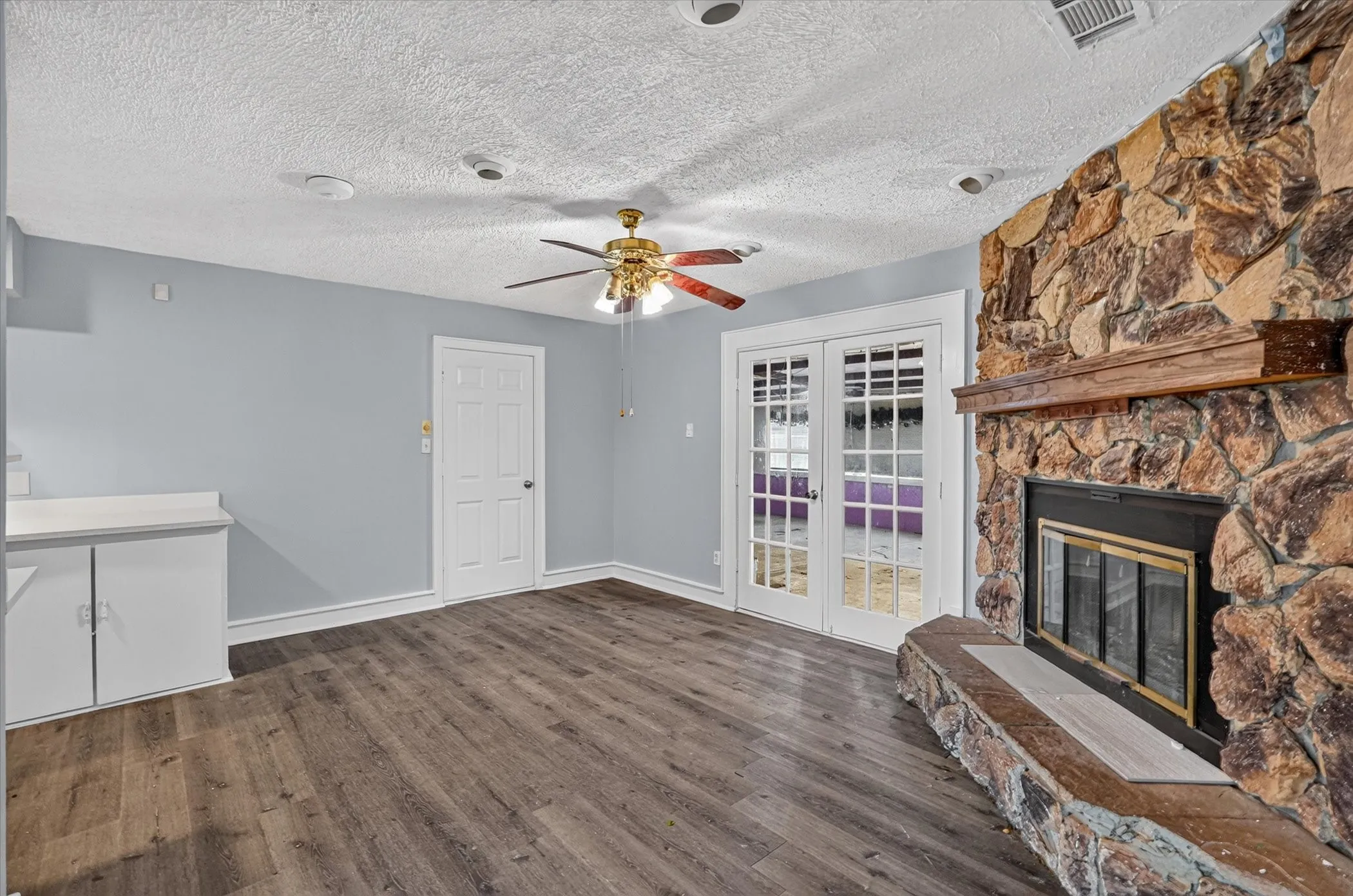Single Family Residence For Sale in Dallas County , 110 N Bowser Road, Richardson, Texas 75081, 3 Bedroom, 2 Bathroom, Garage spaces, 1,154 Sqft, built in 1961, mls#21379636, Real Estate Agent in Richardson, Homes For Sale in Dallas county, Homes For Sale in Richardson, Realtor in Richardson Texas, Real Estate Brokerage Independent Realty Texas, Luminita Cordes Realtor